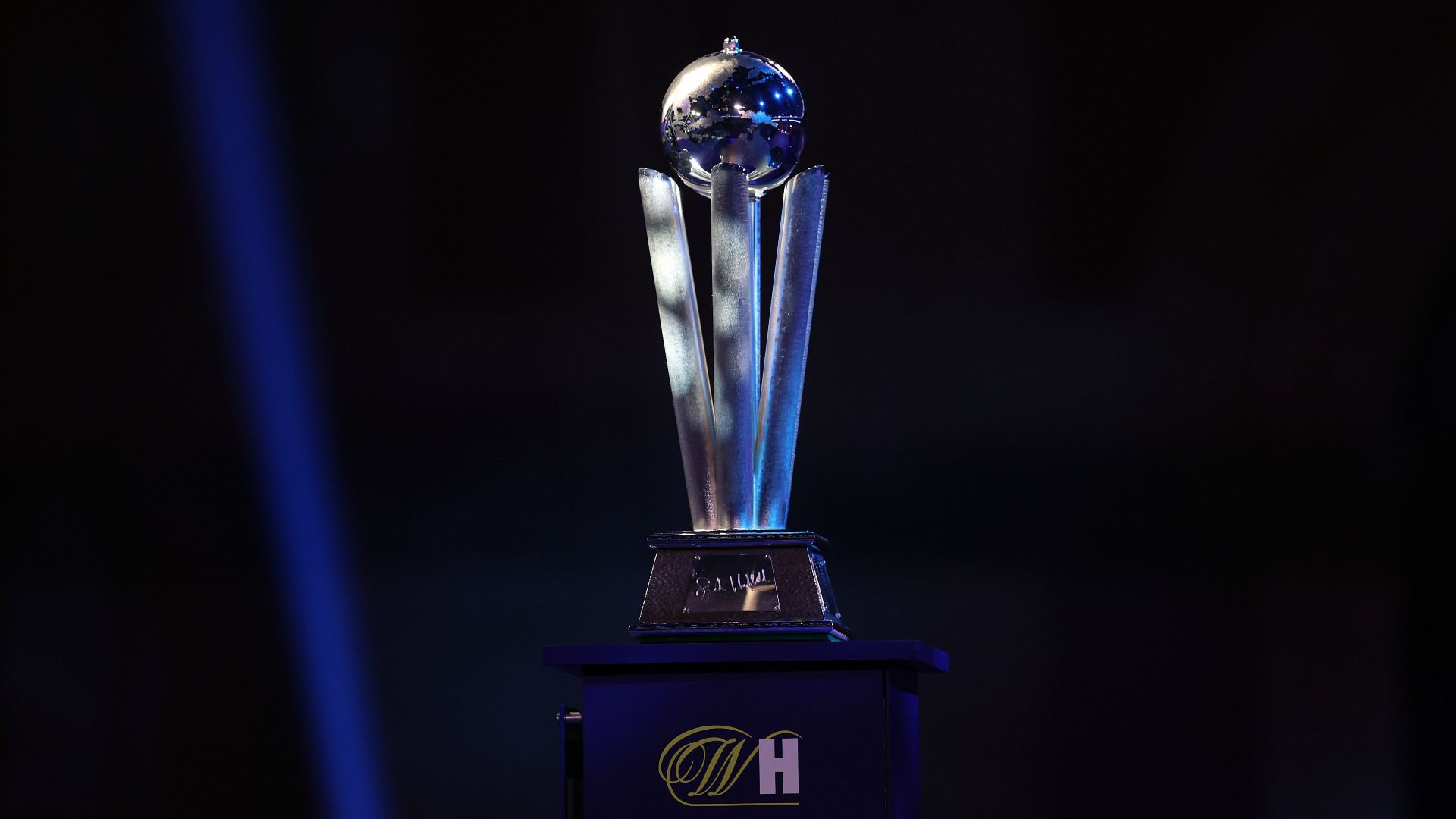 Sidwell Trophy Sid Waddell Darts WM 2022 Pokal Trophäe Sieger Gewinner 03012021