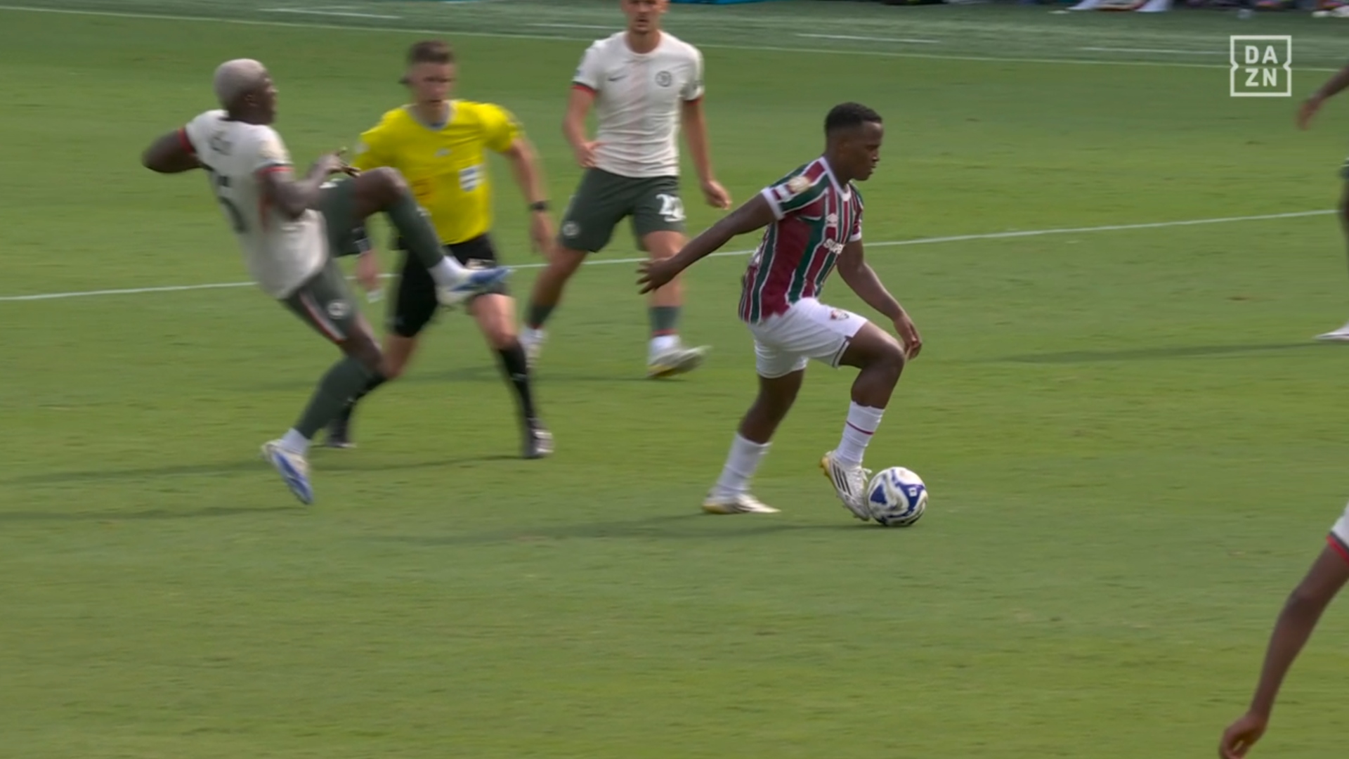 Moisés Caicedo lesión tobillo 2