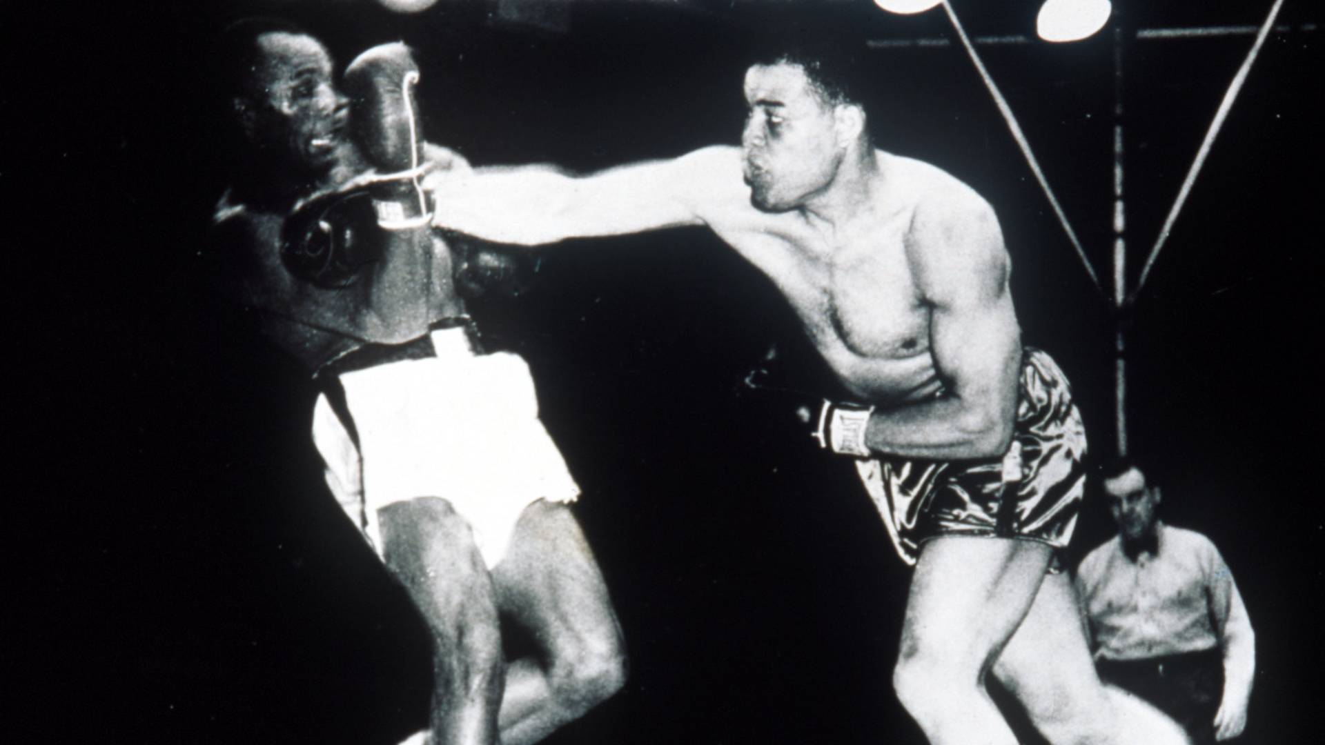 Joe Louis beats Jersey Joe Walcott