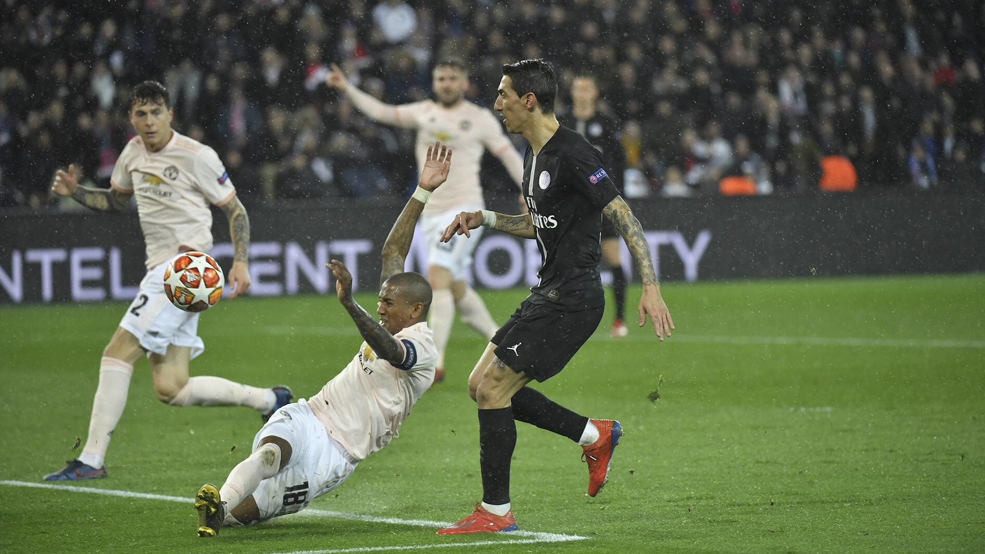 ONLY GERMANY PSG vs Manchester United Angel Maria vs Ashley Young 060320219