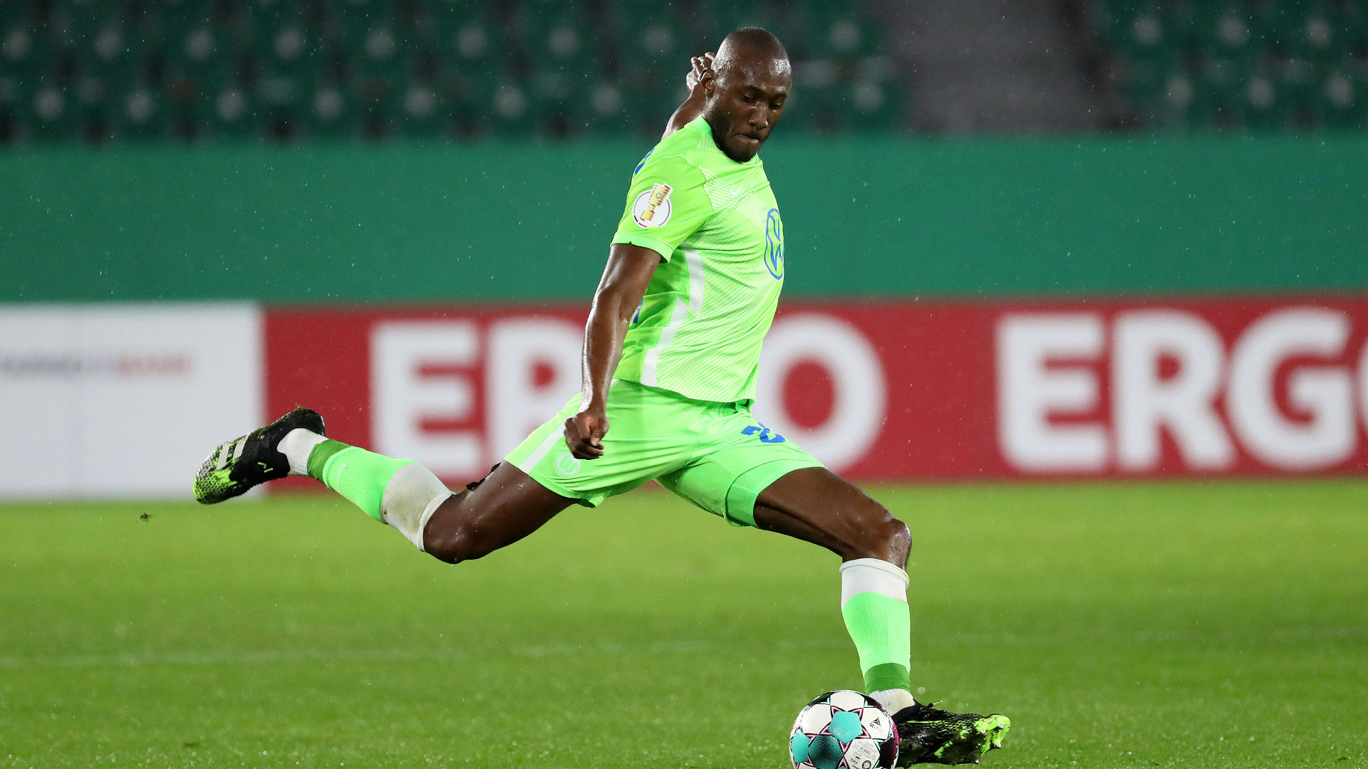 Josuha Guilavogui_VfL Wolfsburg_Bundesliga_23122020_regios24