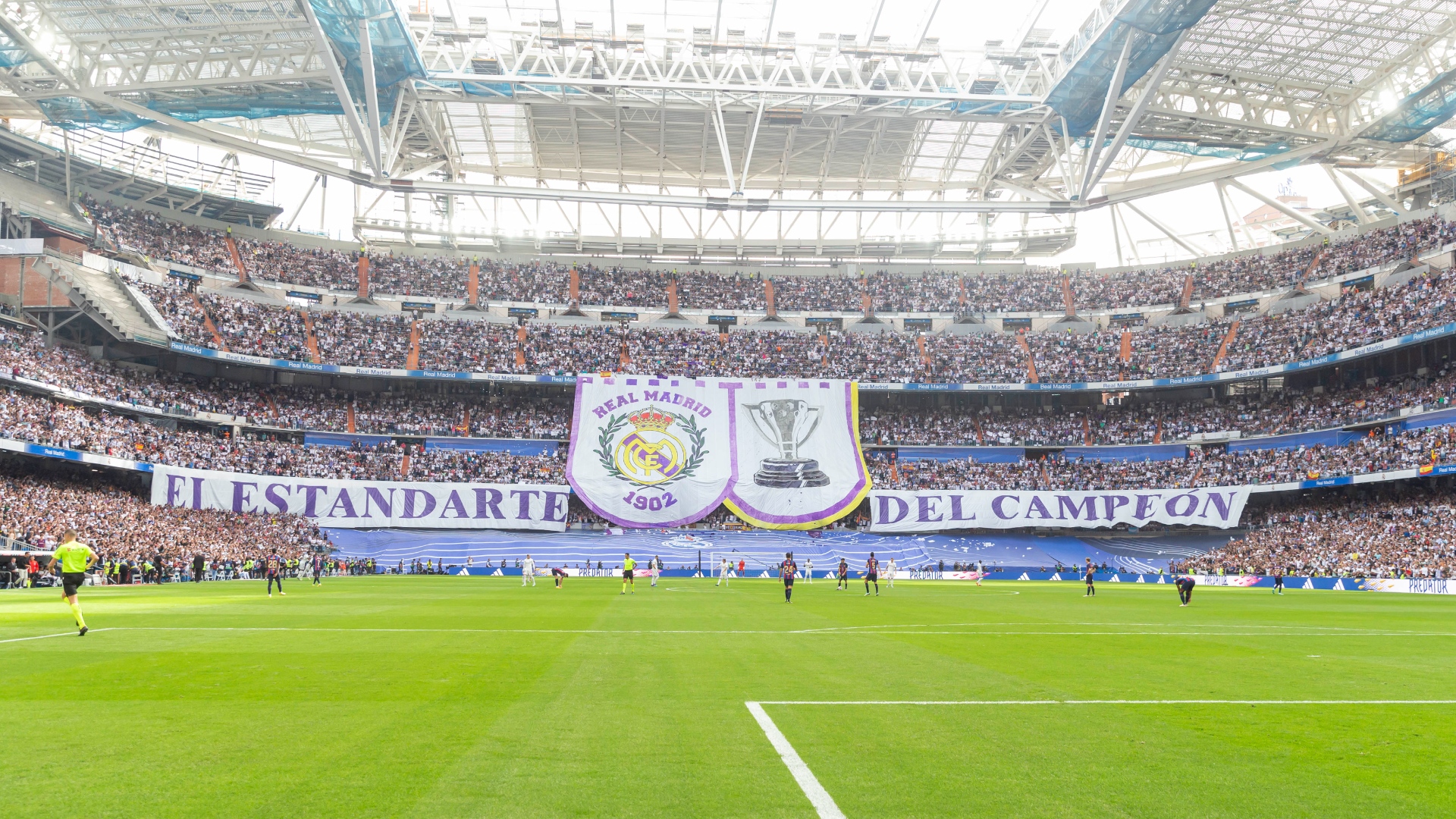 Santiago Bernabeu Real Madrid Barcelona LaLiga