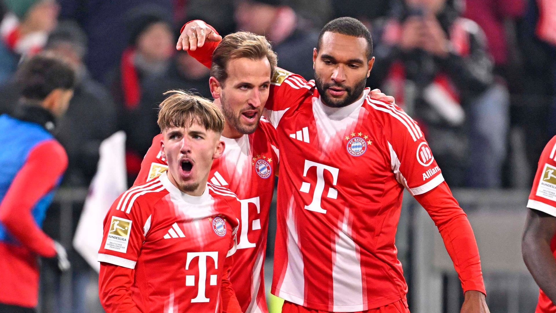 FC Bayern München 2025 Kane Tah Karl