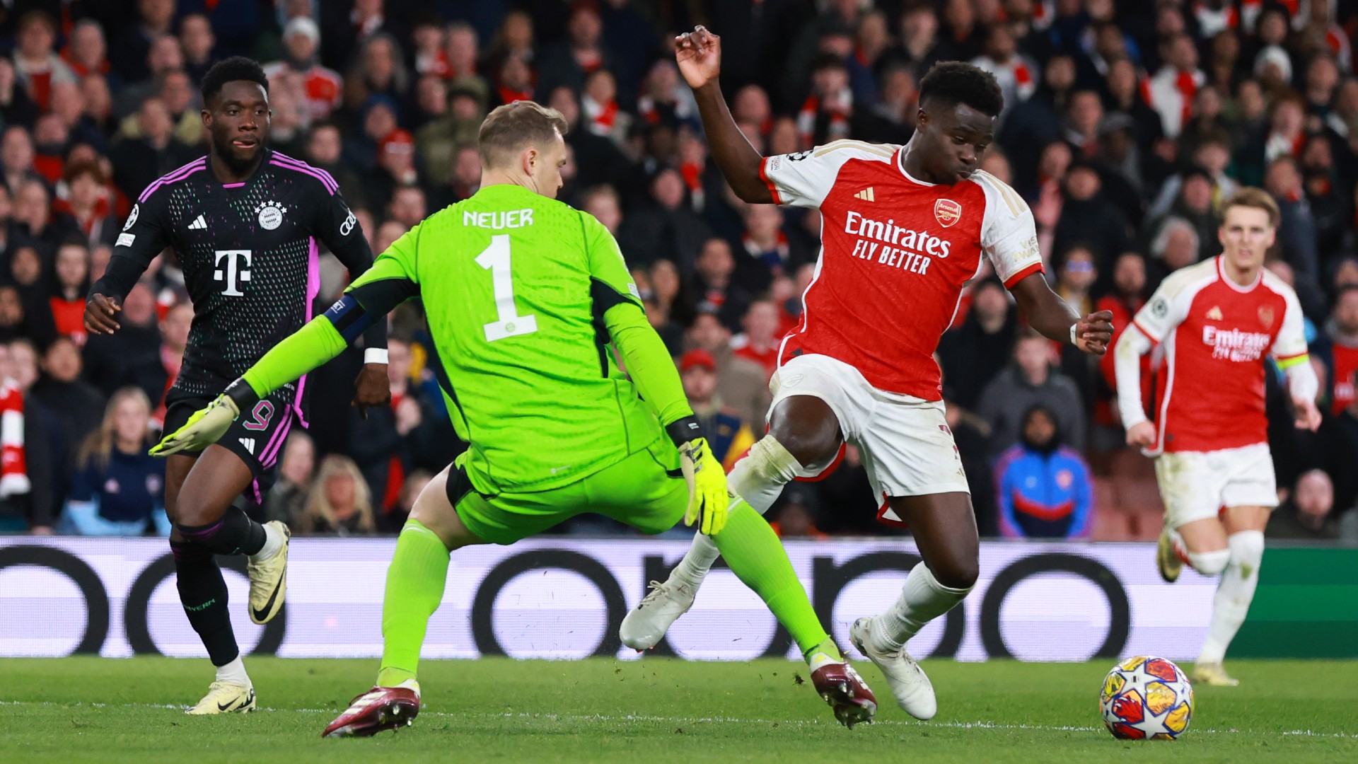 Bukayo Saka FC Arsenal Manuel Neuer Bayern München UEFA Champions League 09042024