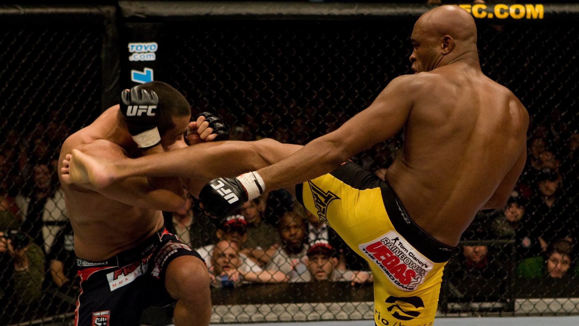 Silva-Henderson UFC_March2008