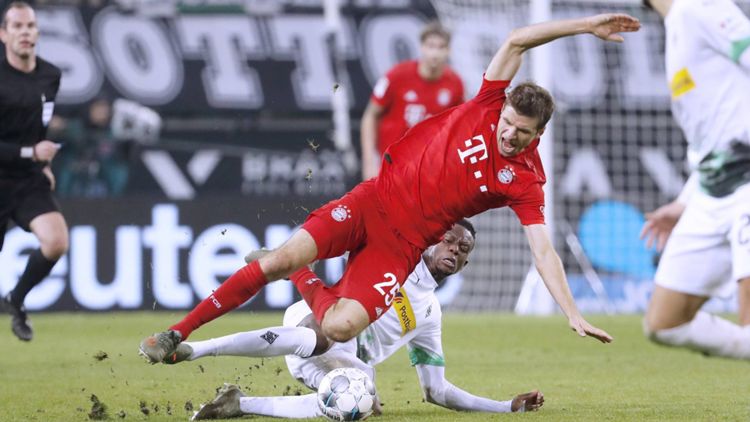 FC Bayern München Borussia Mönchengladbach Bundesliga Hinspiel Saison 20192020