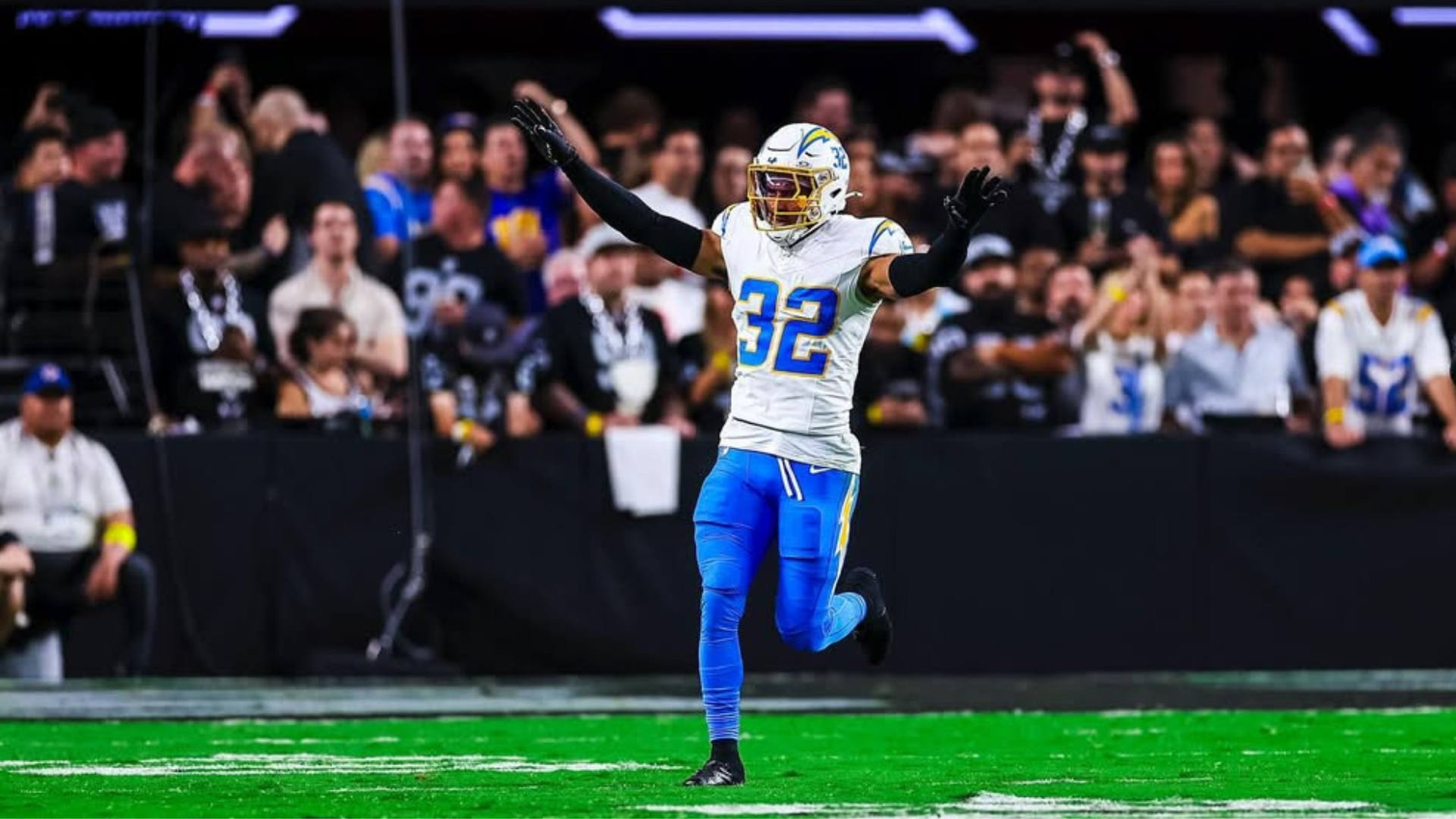 Alohi Gilman, Los Angeles Chargers