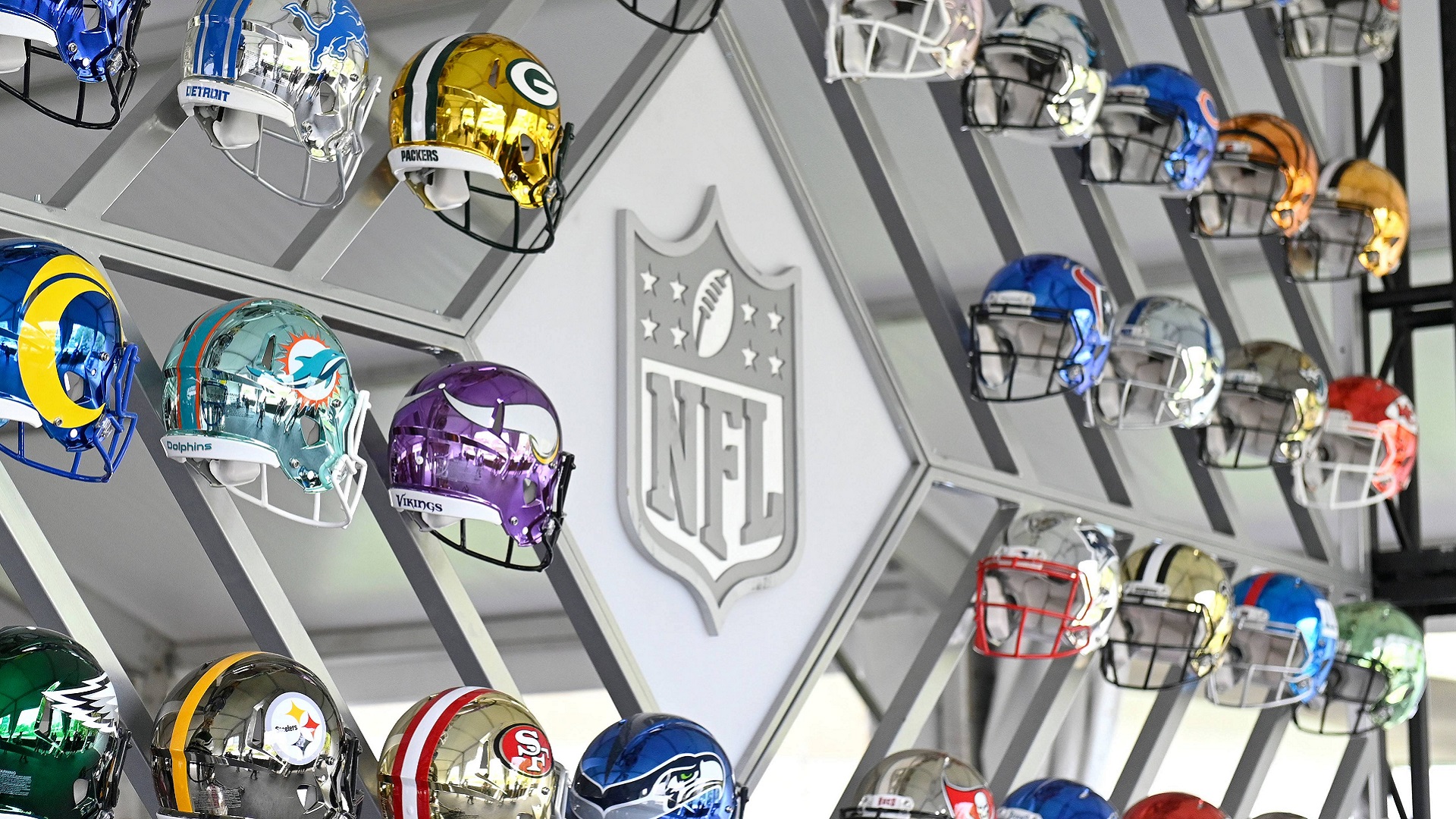 nfl-stock-helmets-ftr
