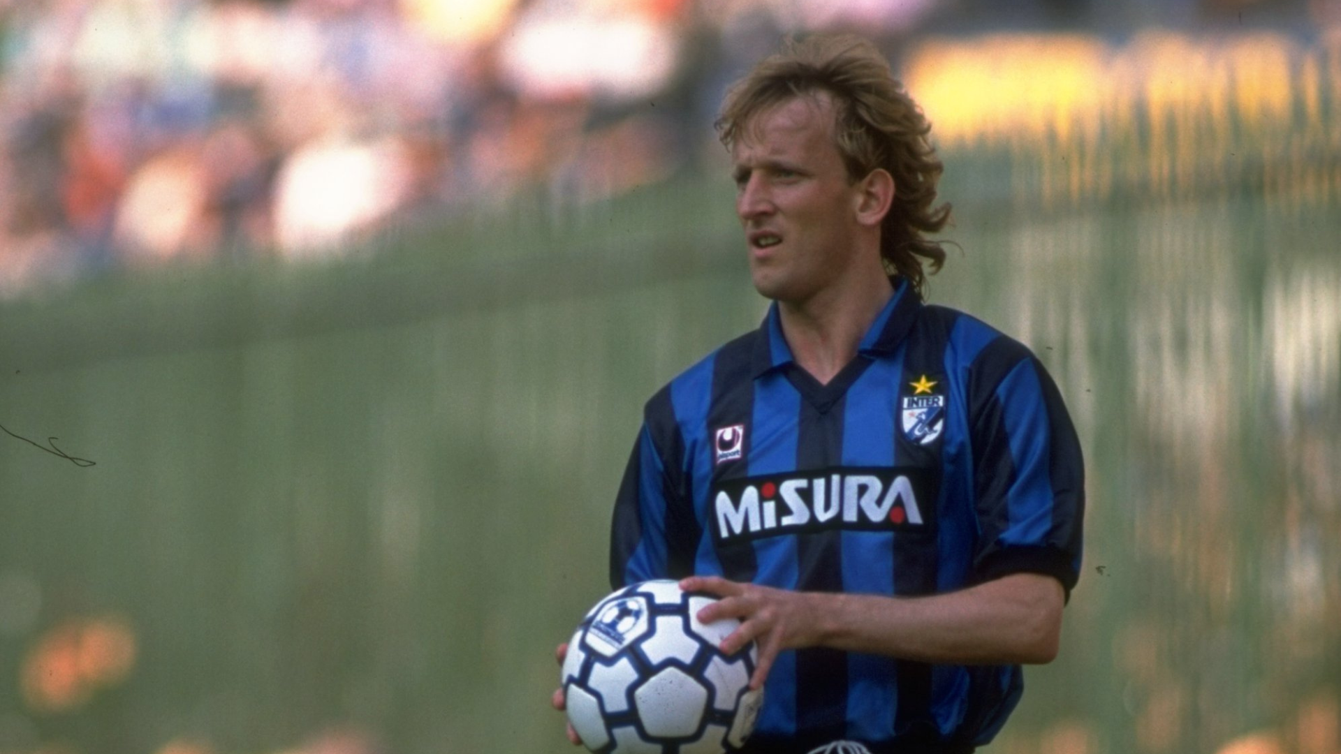 Andreas Brehme con la maglia dell'Inter