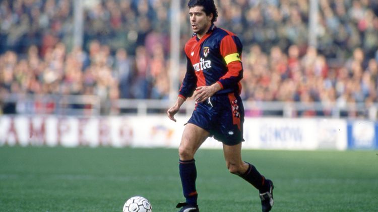 Nicola Caricola con la maglia del Genoa
