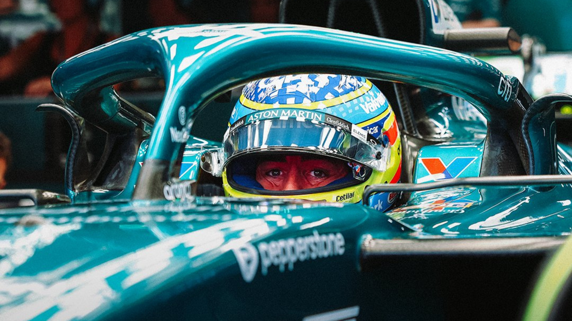 Fernando Alonso Aston Martin Singapur 2025