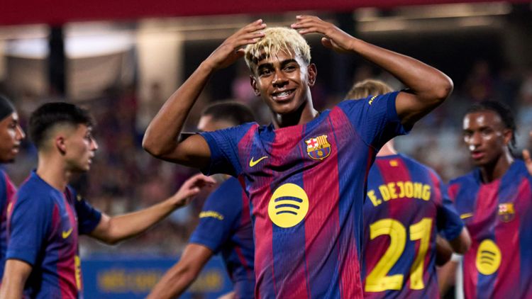 Lamine Yamal FC Barcelona 10082025