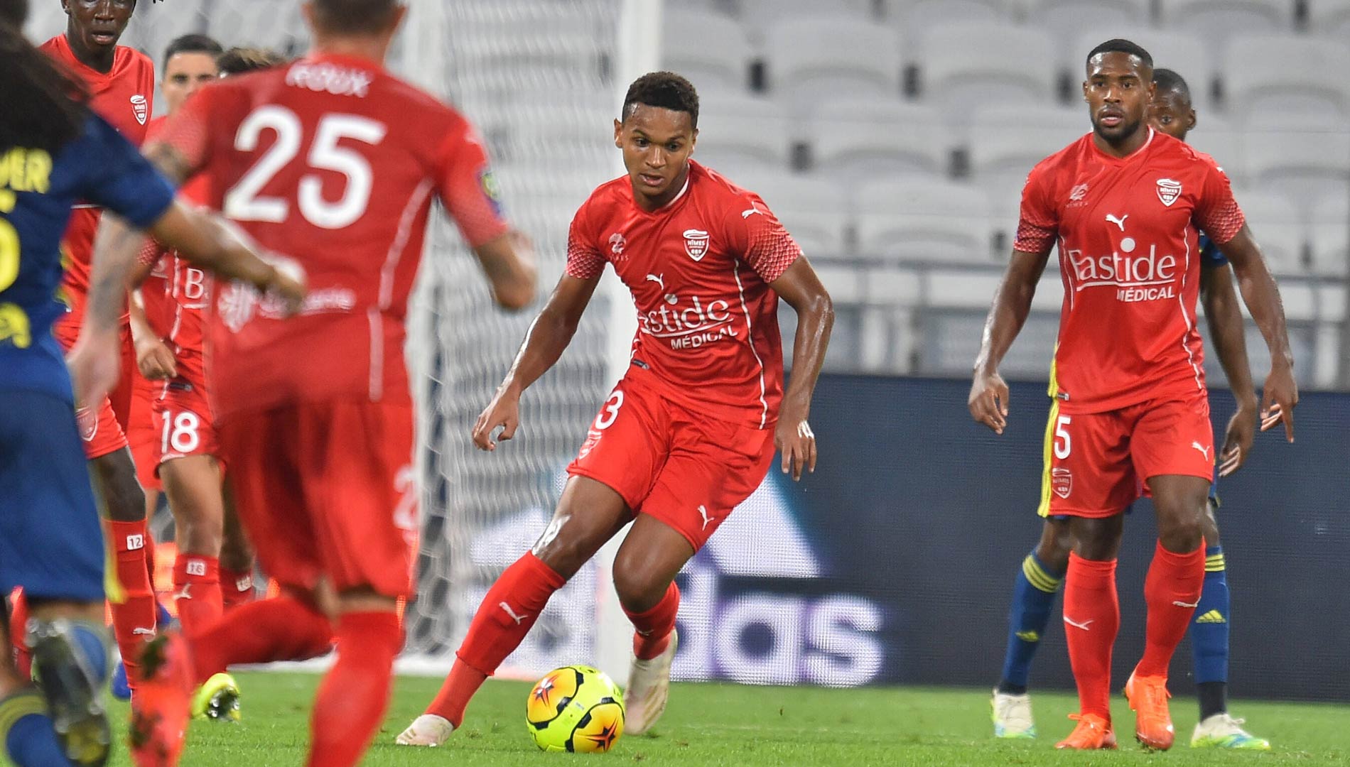 Matteo Ahlinvi Olympique Nimes Olympique Lyon Ligue 1 2020