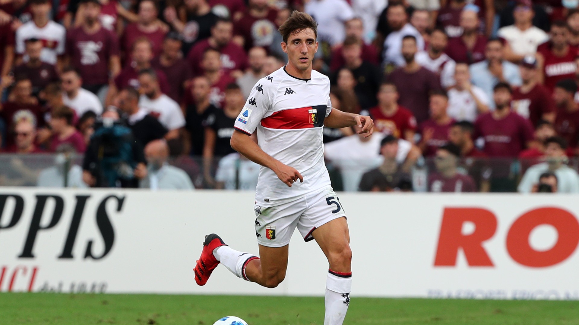 Andrea Cambiaso con la maglia del Genoa