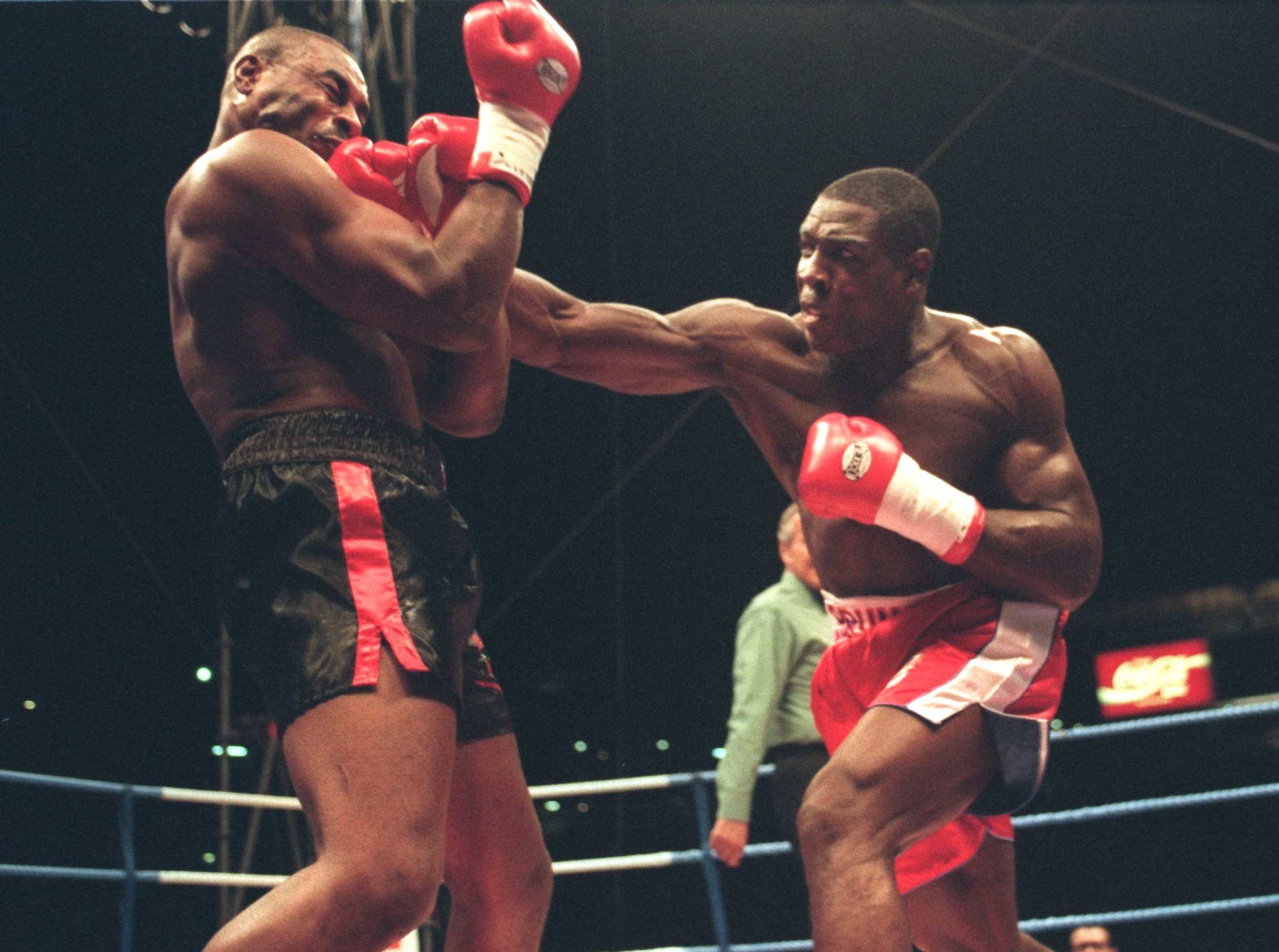 Frank Bruno vs Oliver McCall (1995)