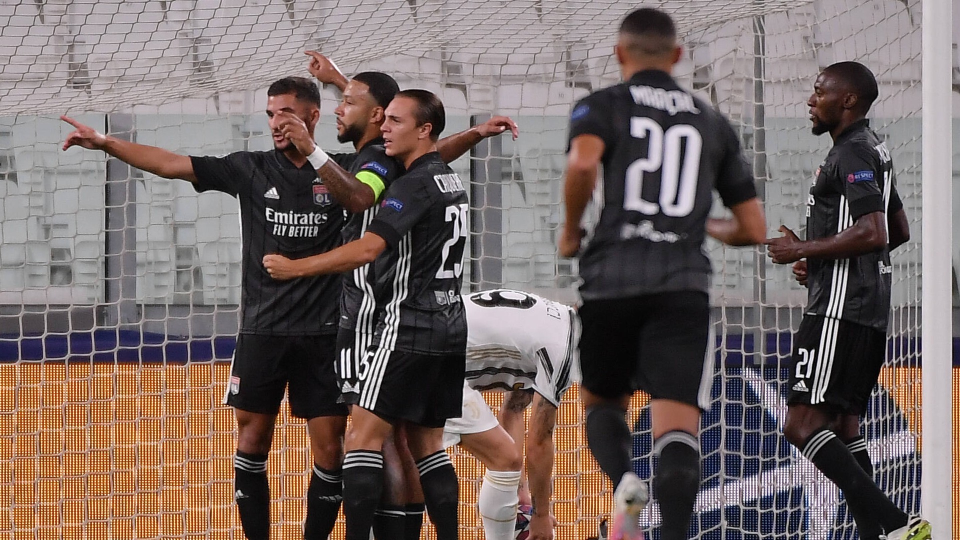 ONLY GERMANY Olympique Lyon Juve