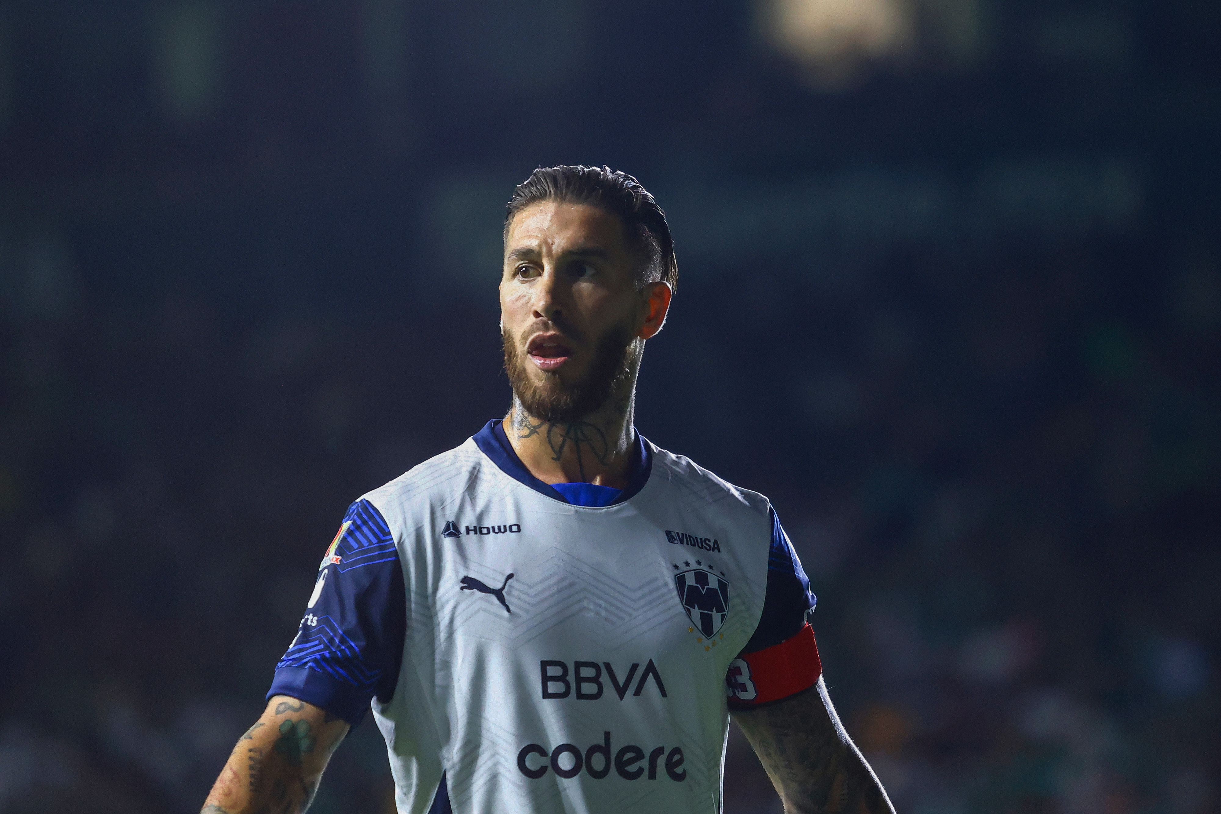 Sergio Ramos con la maglia del Monterrey