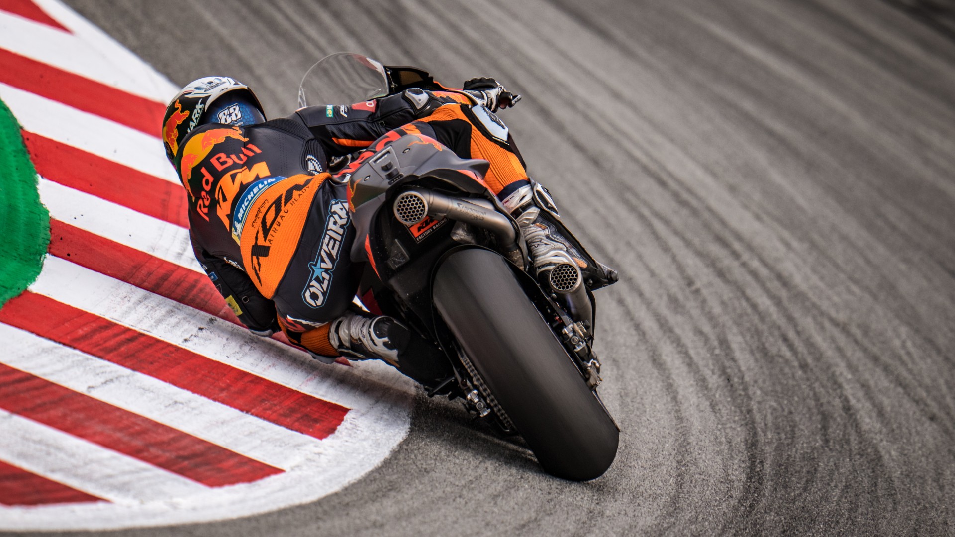 Miguel Oliveira in azione durante il GP di Catalunya 2021