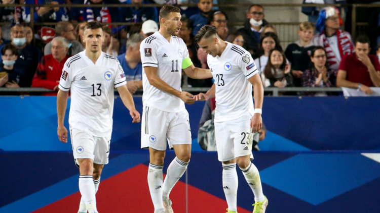 Edin Dzeko Ermedin Demirovic Bosnien-Herzegowina WM Qualifikation 01092021