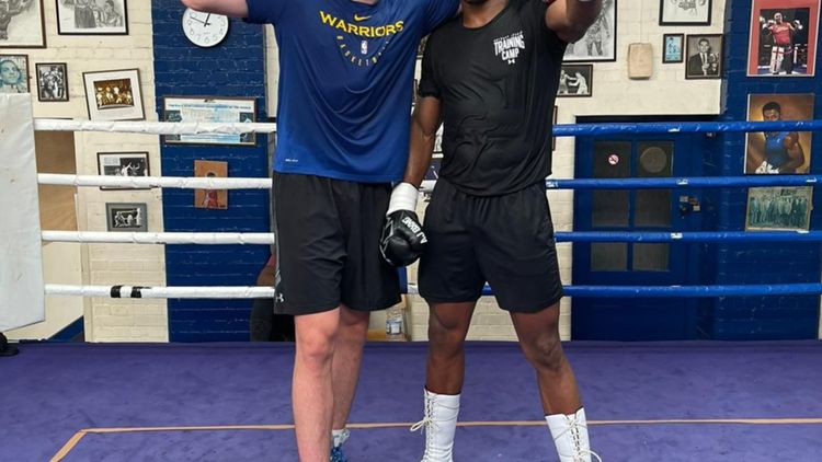 Viktor Jurk Anthony Joshua Schwergewicht Boxen Sparring Trainingscamp