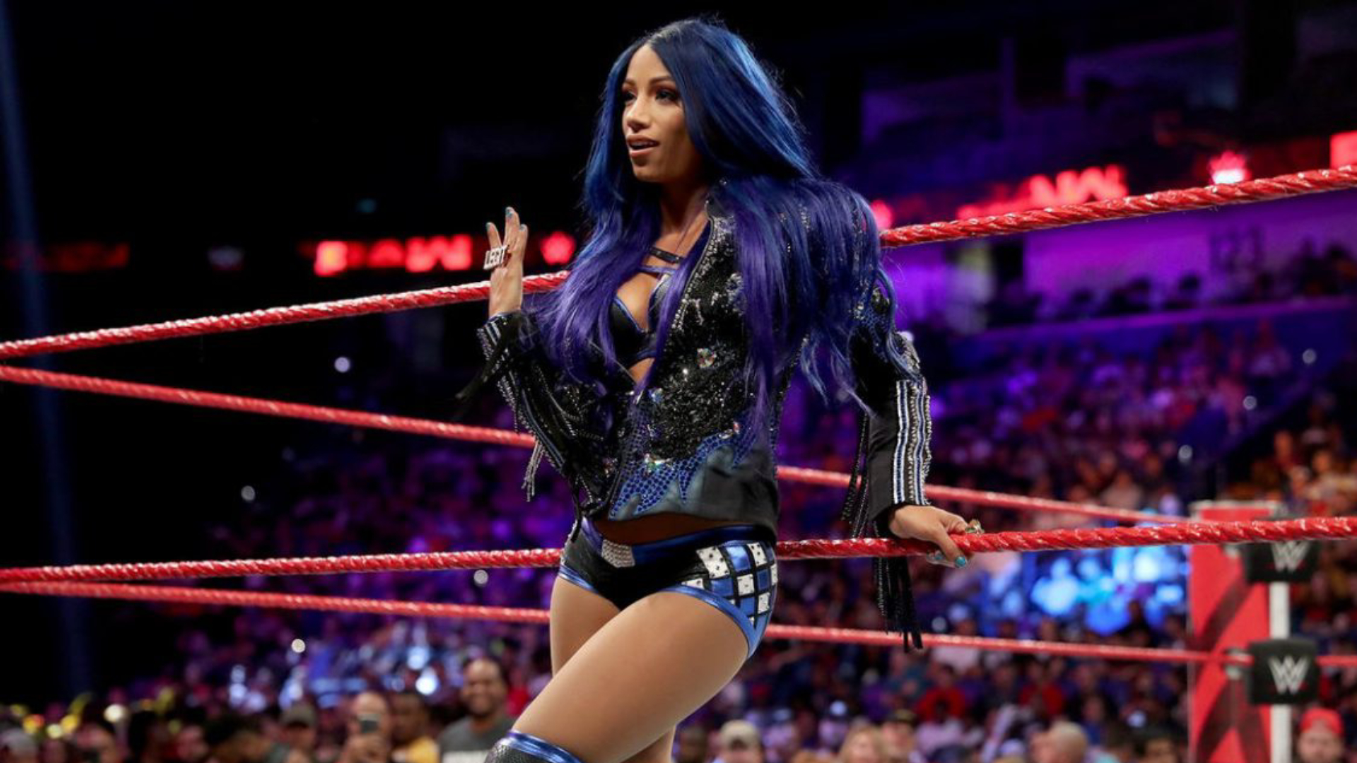 mercedes-mone-sasha-banks-wwe-ftr