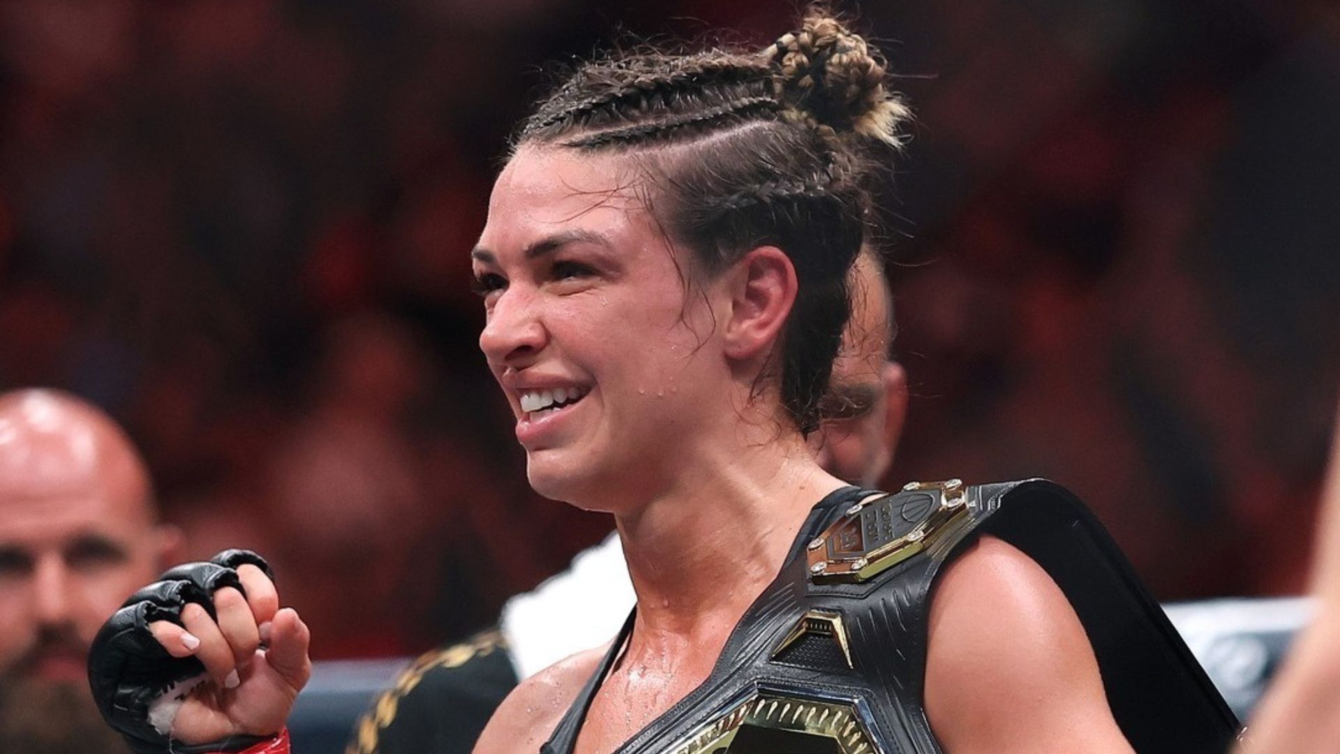 UFC 330: Mackenzie Dern vs Gillian Robertson
