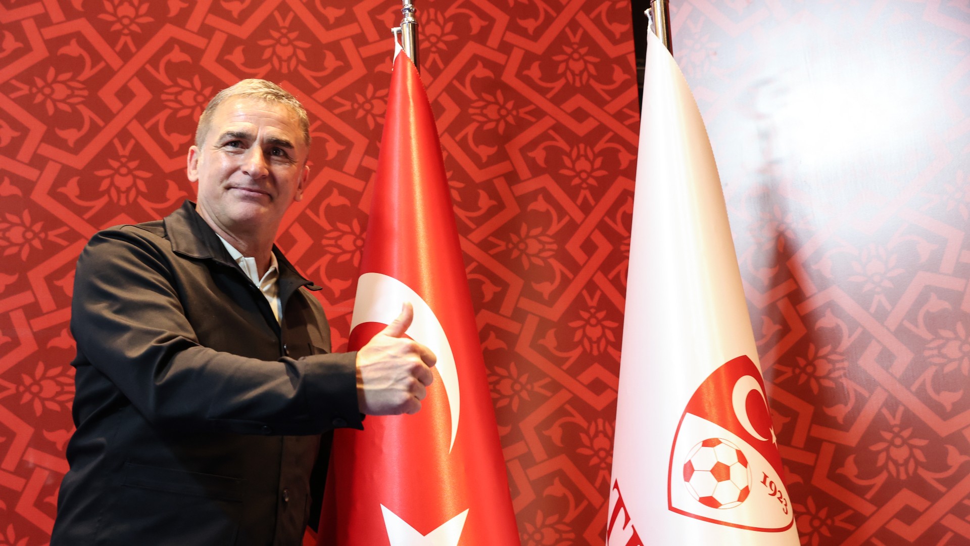 Stefan Kuntz Nationaltrainer Türkei Flagge