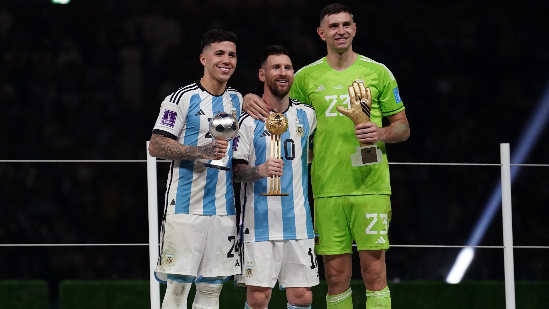 Leo Messi Dibu Martínez Enzo Fernández