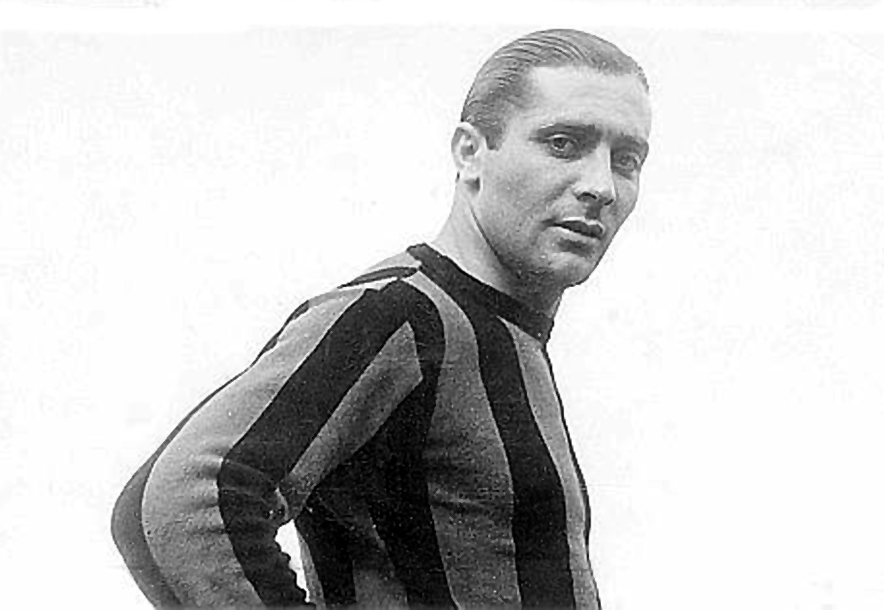 Giusepe Meazza con la maglia dell'Inter