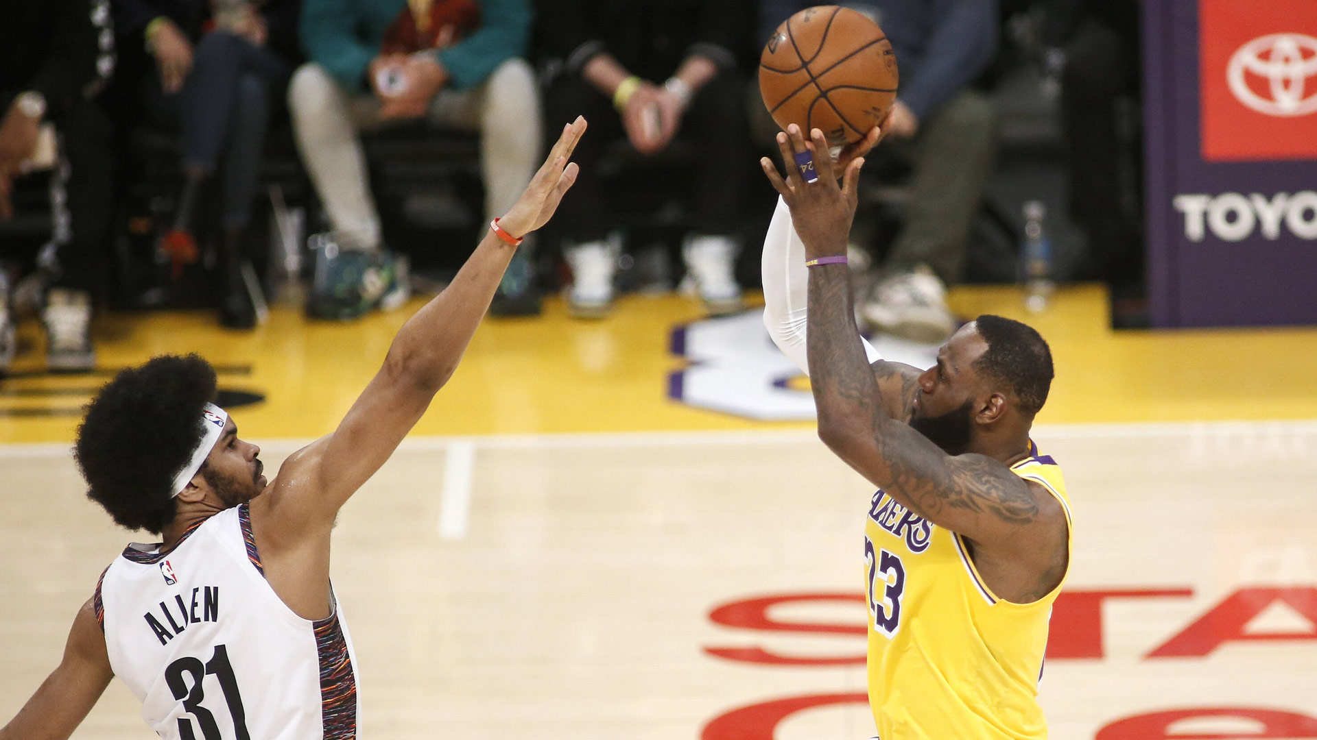 LeBron James 10032020