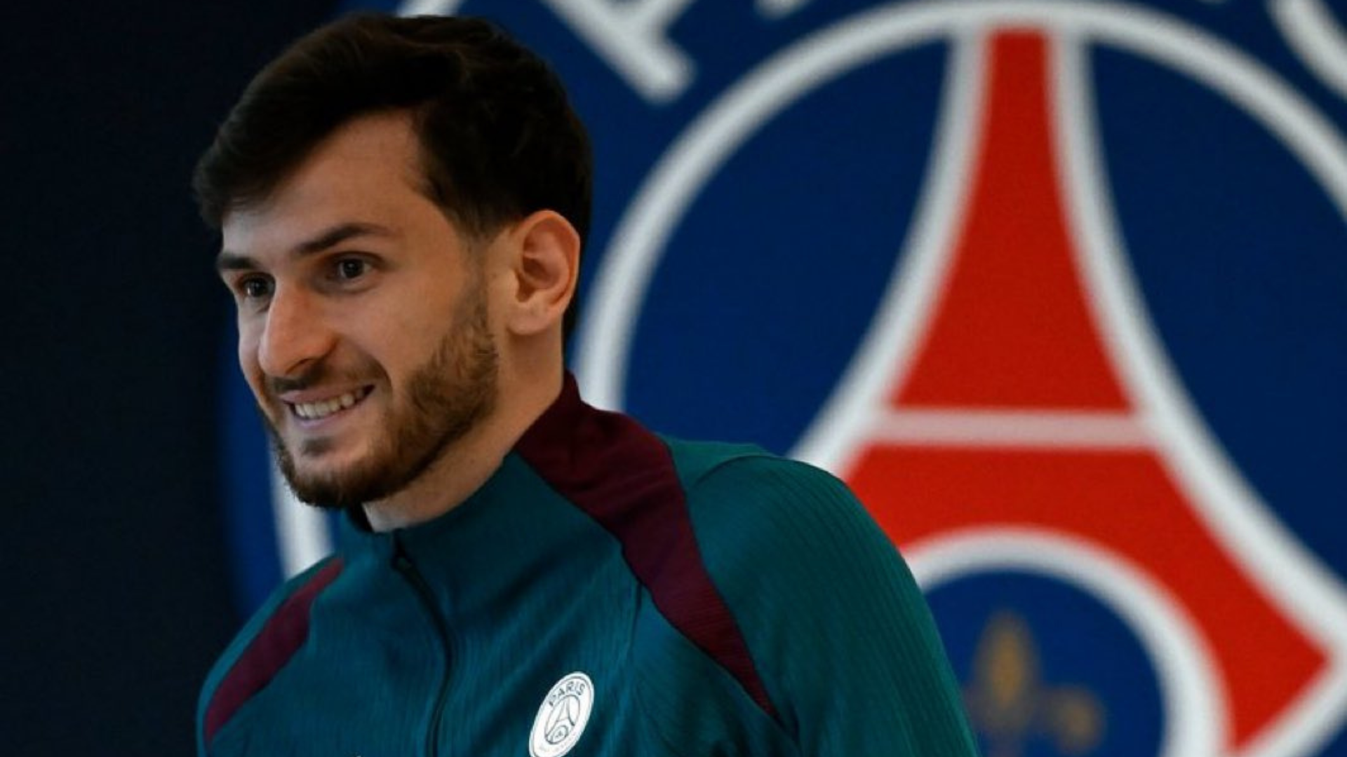 Khvicha Kvaratskhelia, PSG, Fichaje