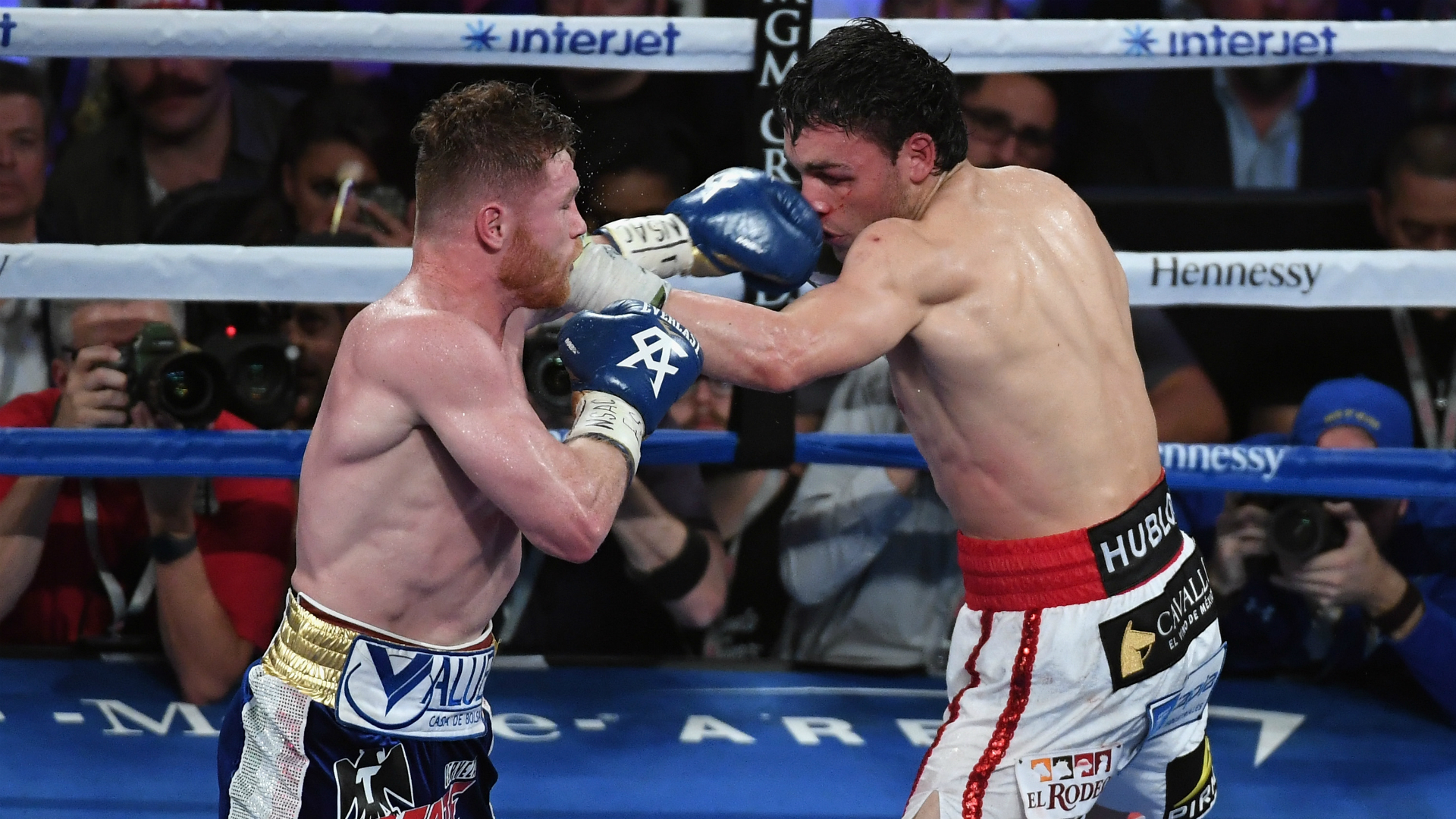 Canelo-Alvarez-Julio-Cesar-Chavez-Jr-090820-GETTY-FTR