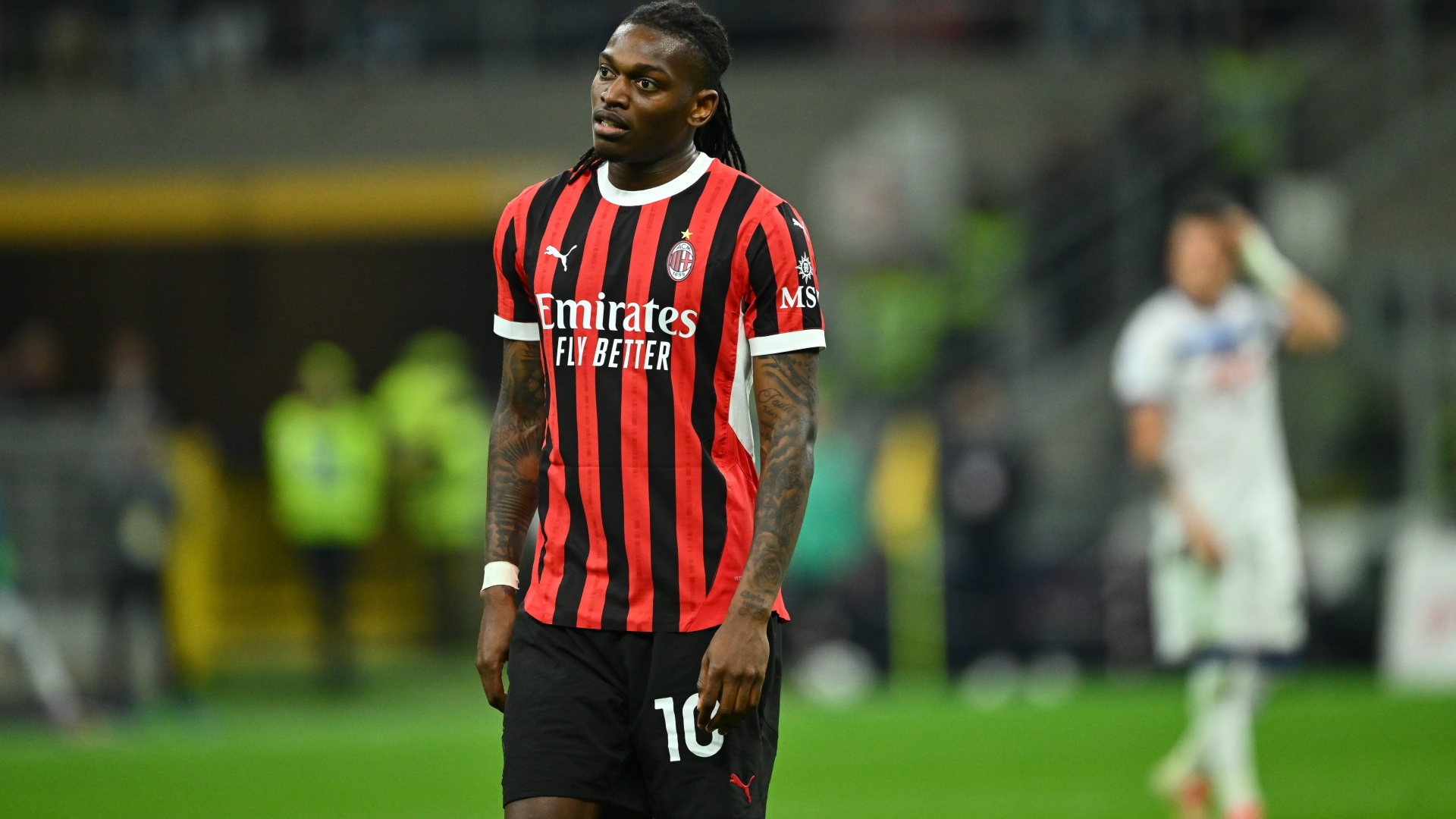 2025-04-20-milan-rafael-leao