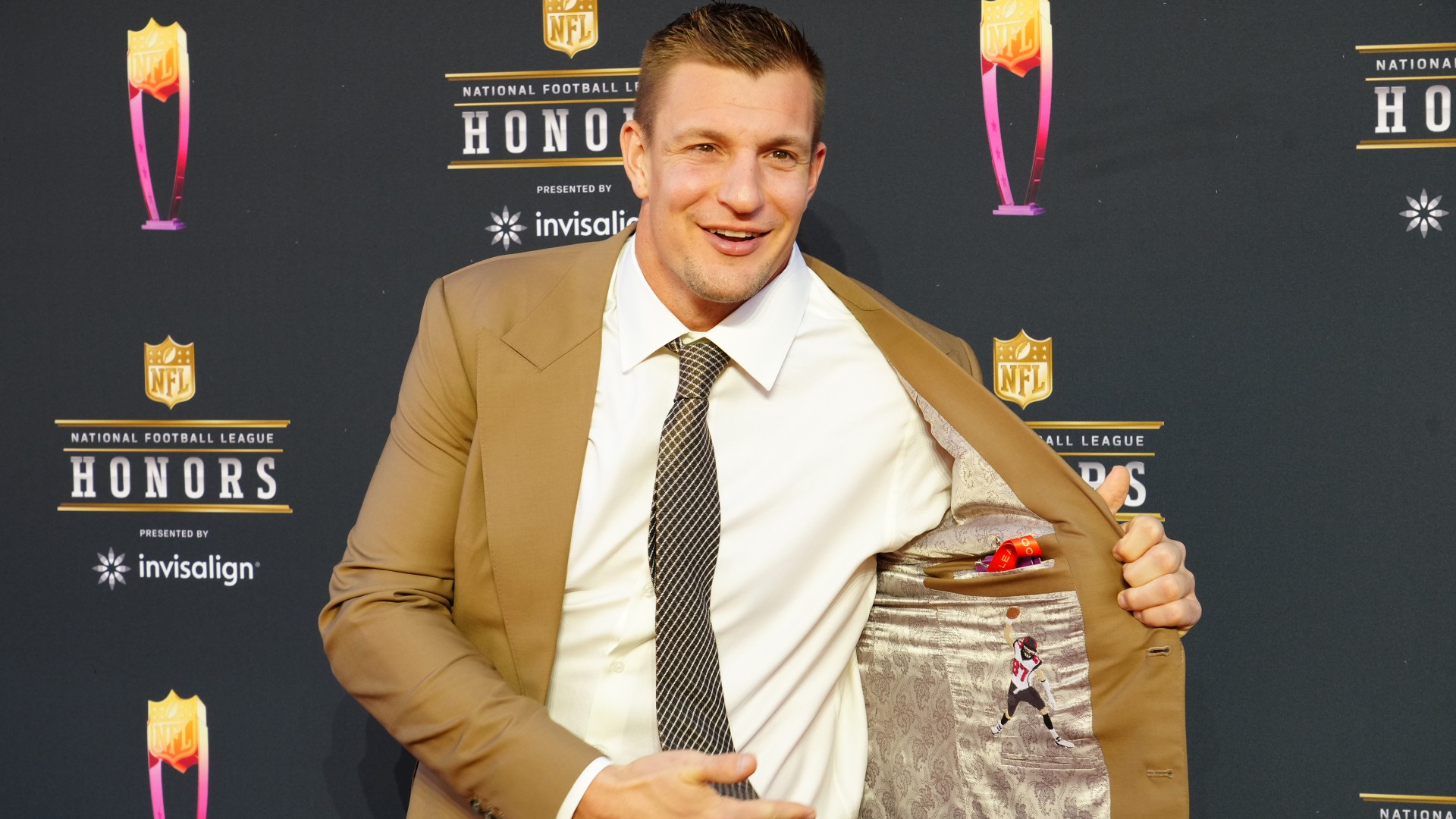 GronkowskiNFLHonors 2021