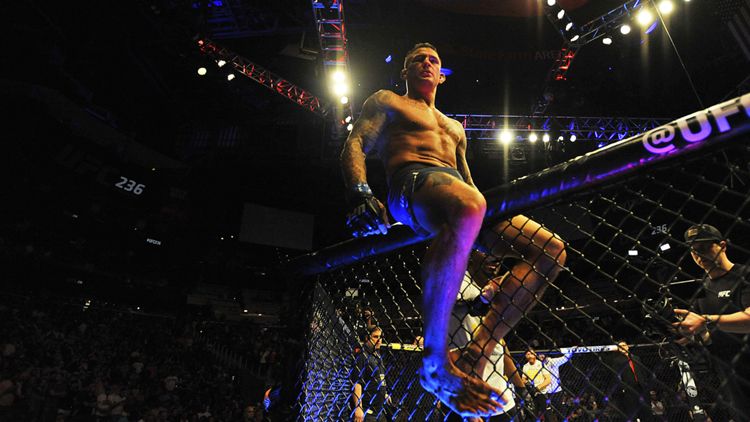 ONLY GER UFC 236 Holloway v Poirier 2 Dustin Poirier on fence 13042019