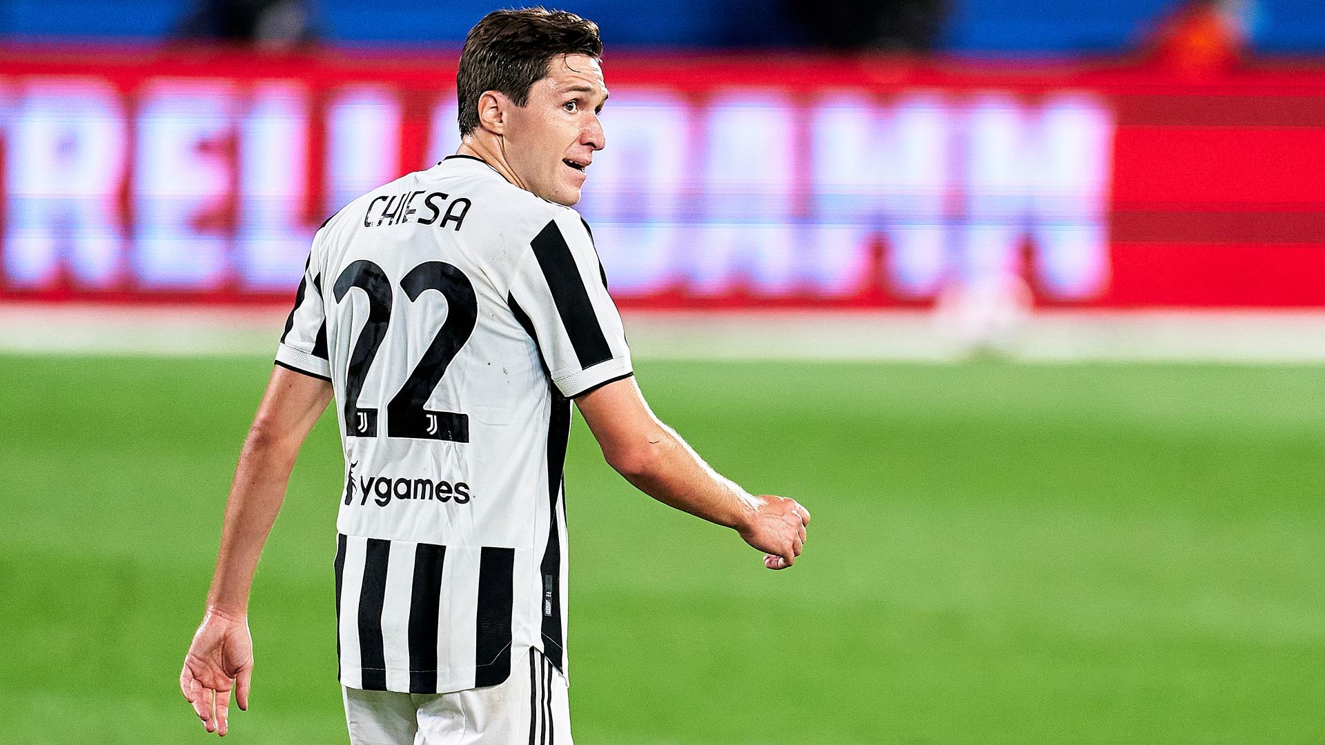 Federico Chiesa in azione con la maglia della Juventus