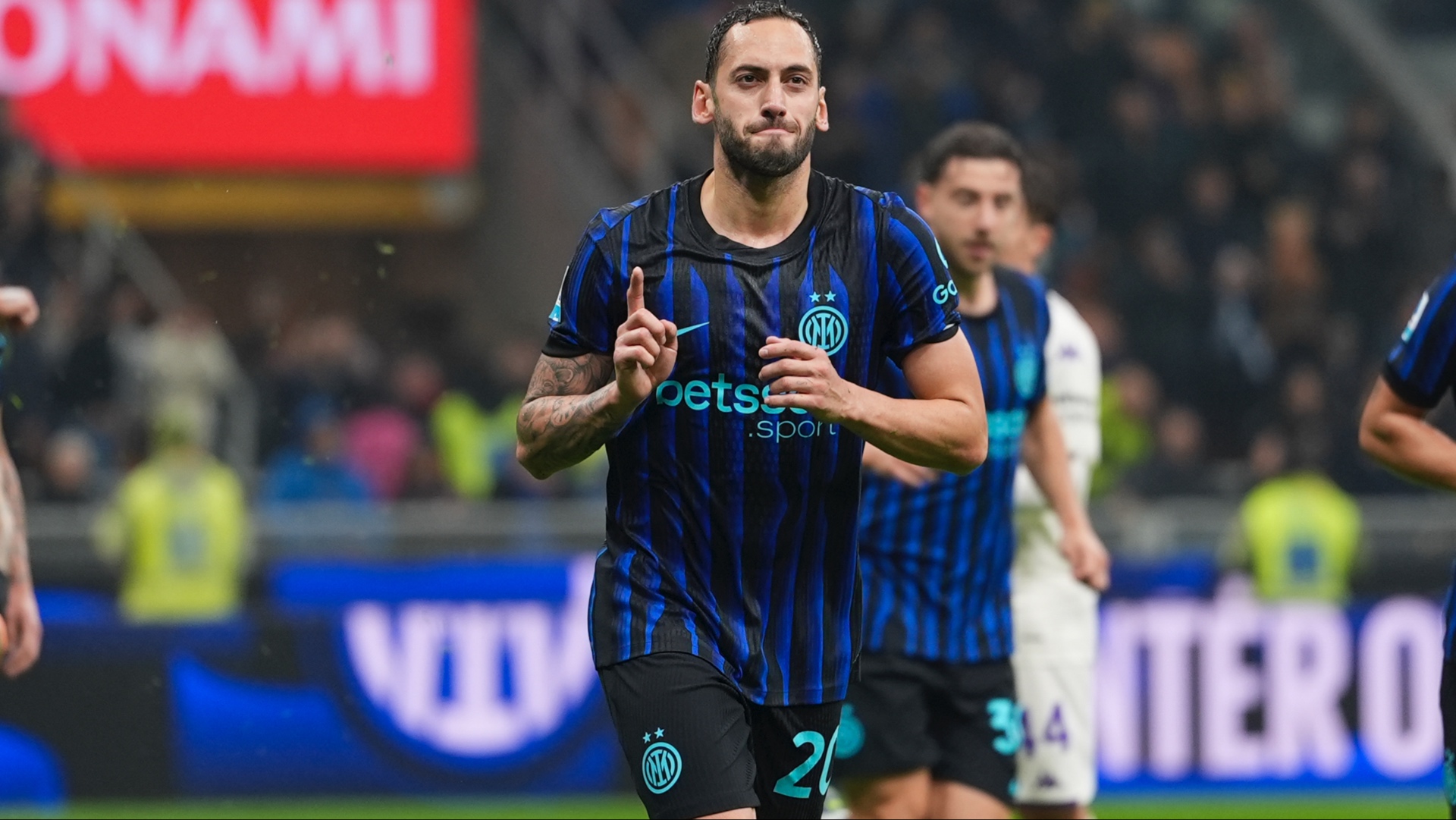 Hakan Calhanoglu Inter