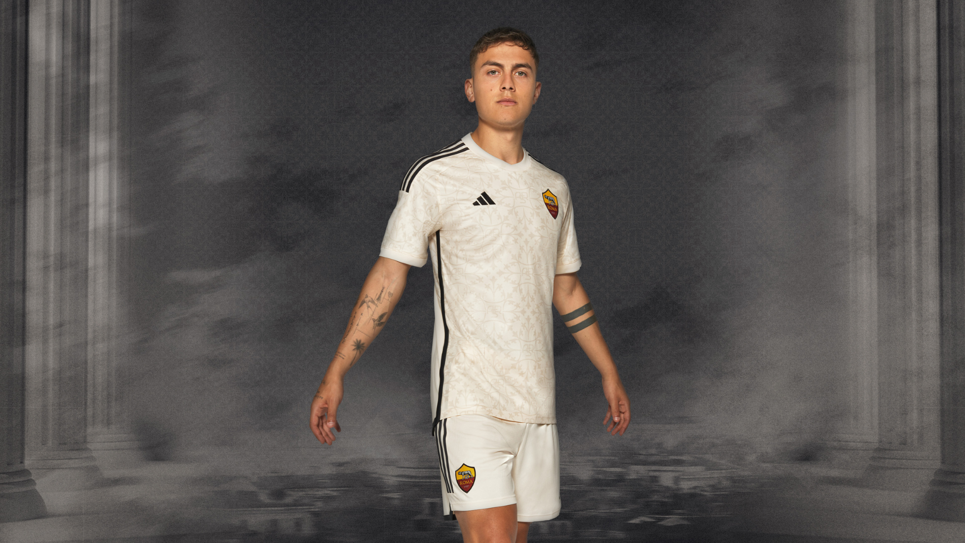 Paulo Dybala, nuovo kit away adidas 2023-2024, AS Roma per adidas, DAZN News Italia