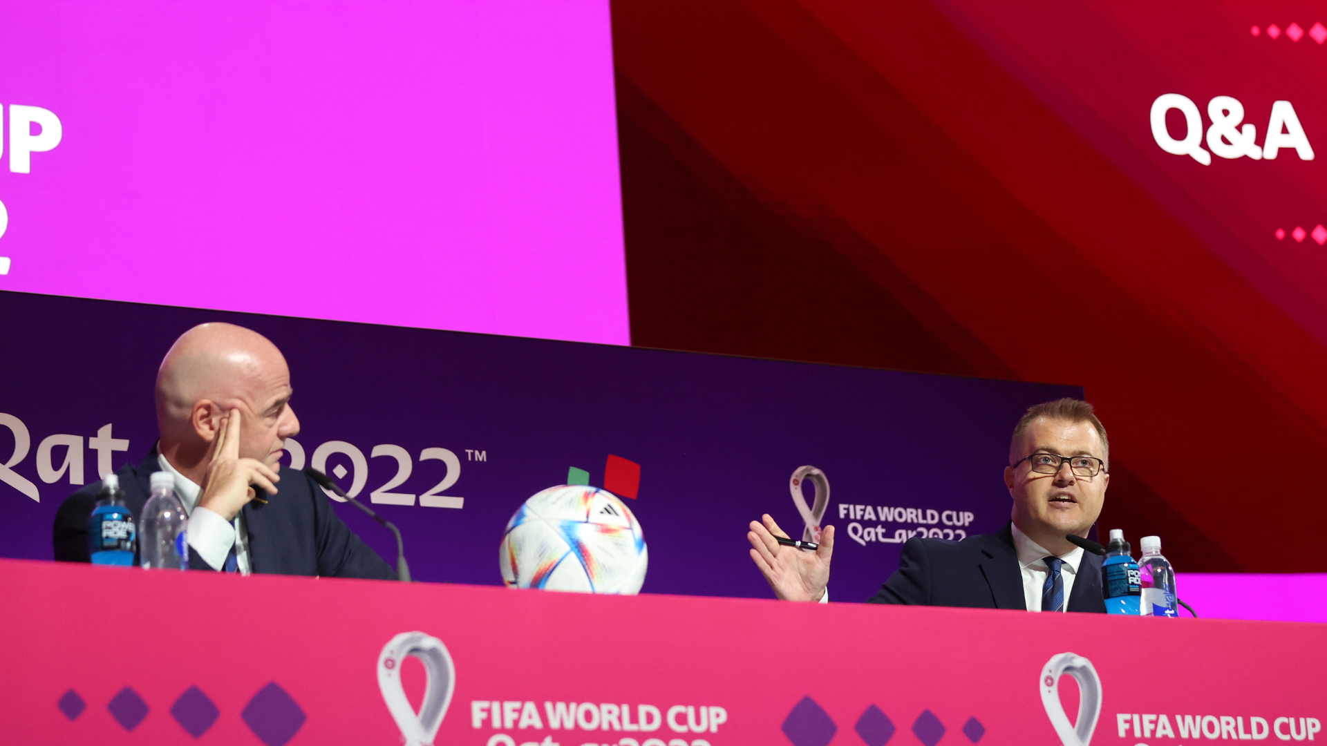 Bryan Swanson e Gianni Infantino Qatar2022 FIFA