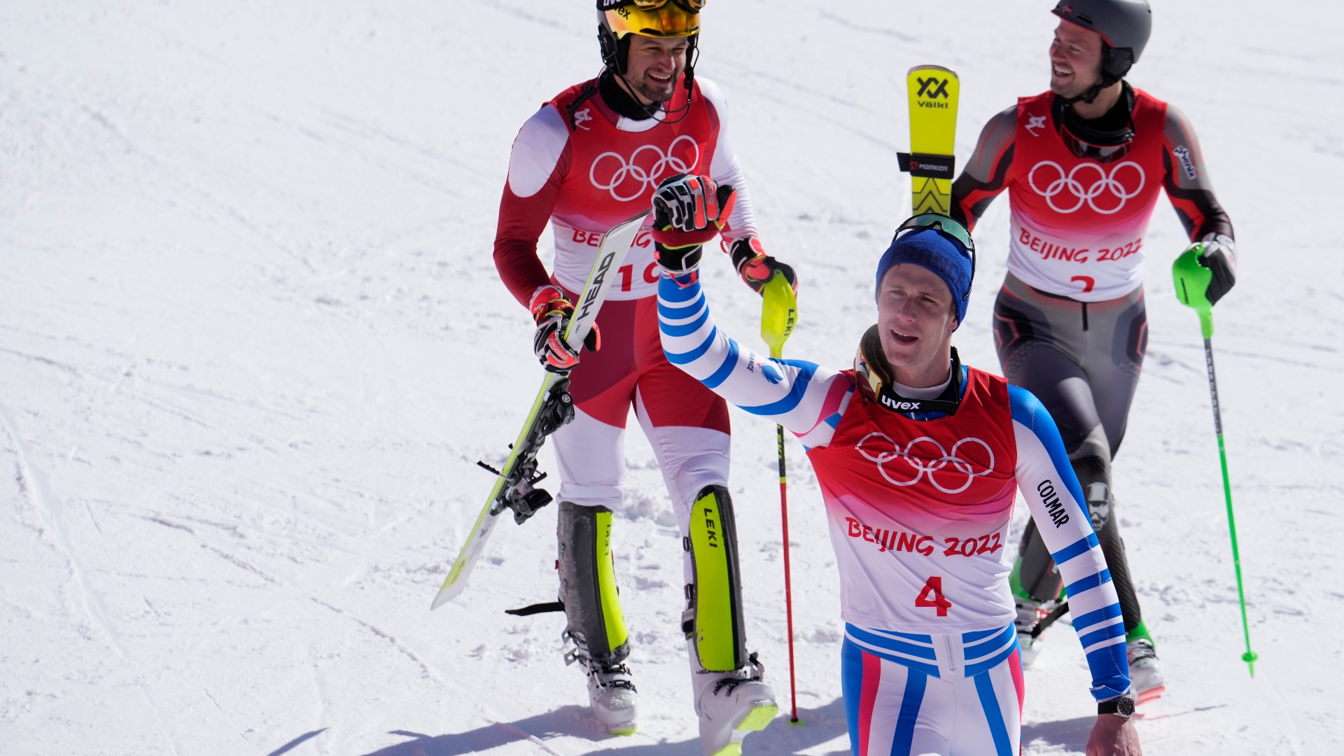 Pechino 2022, il podio dello Slalom Maschile di sci vinto da Clement Noel