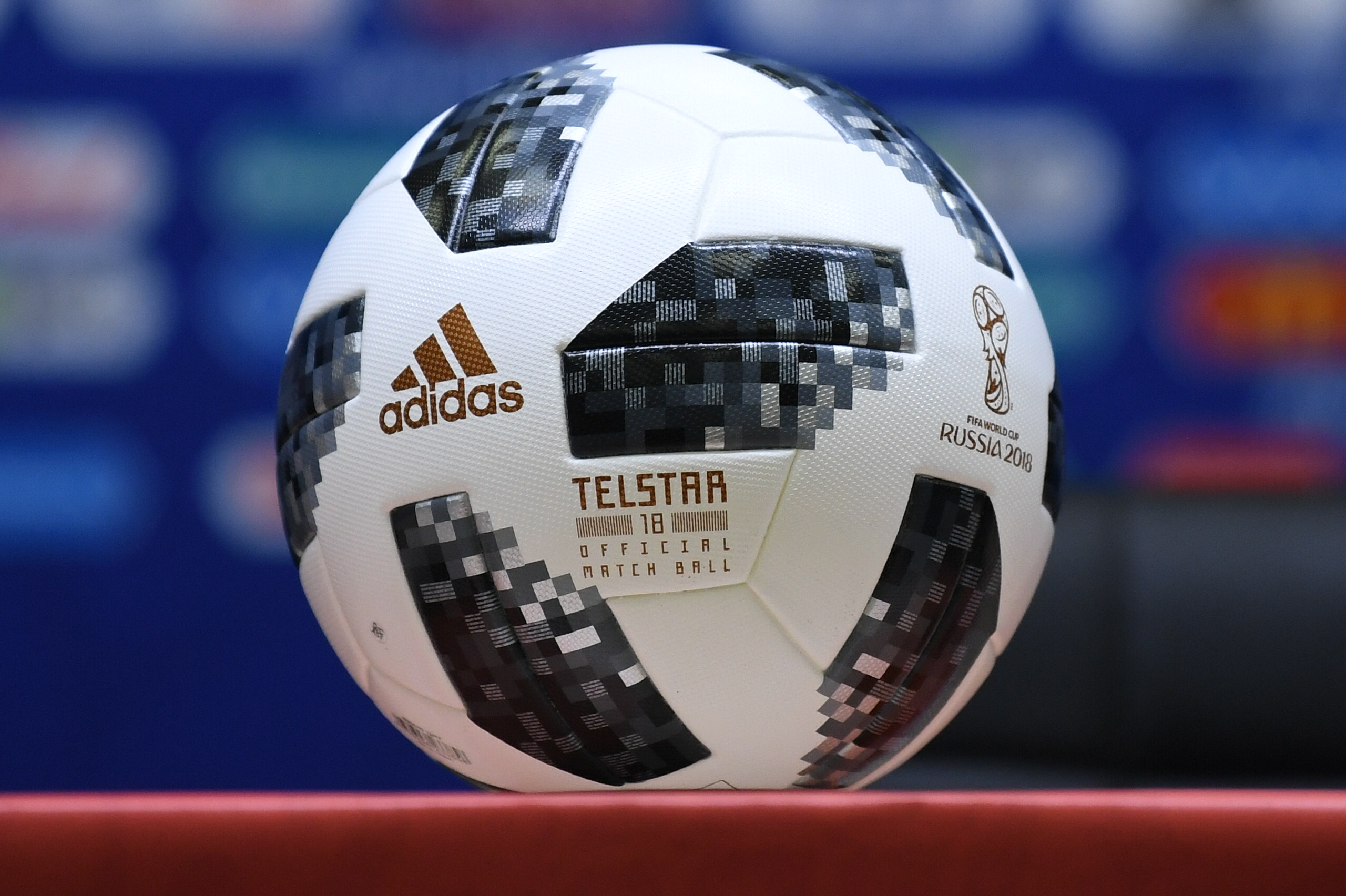 Adidas_Telstar_Russia_2018
