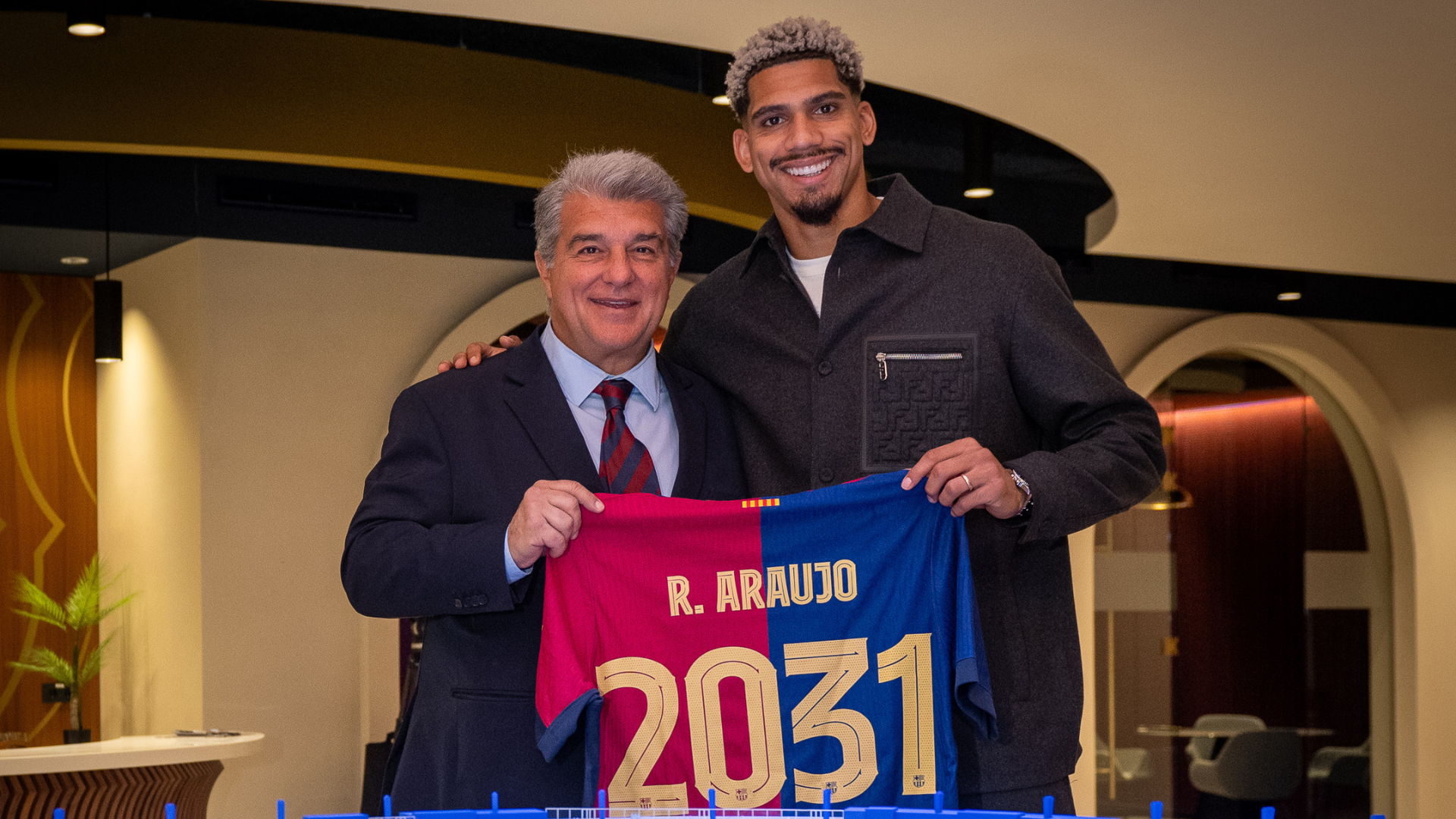 Ronald Araujo, FC Barcelona, Renovación