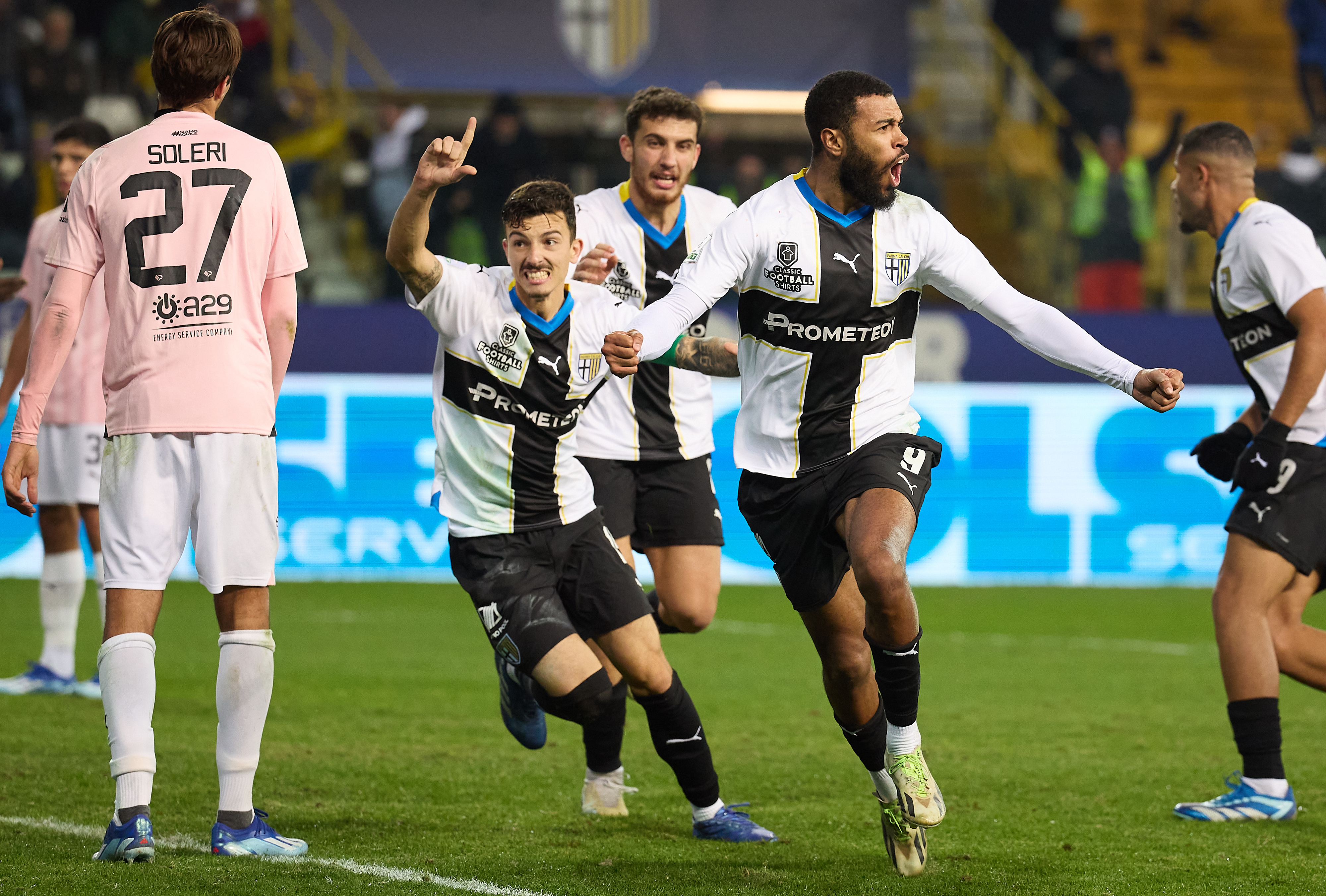 Charpentier in gol nel match tra Parma e Palermo di Serie BKT