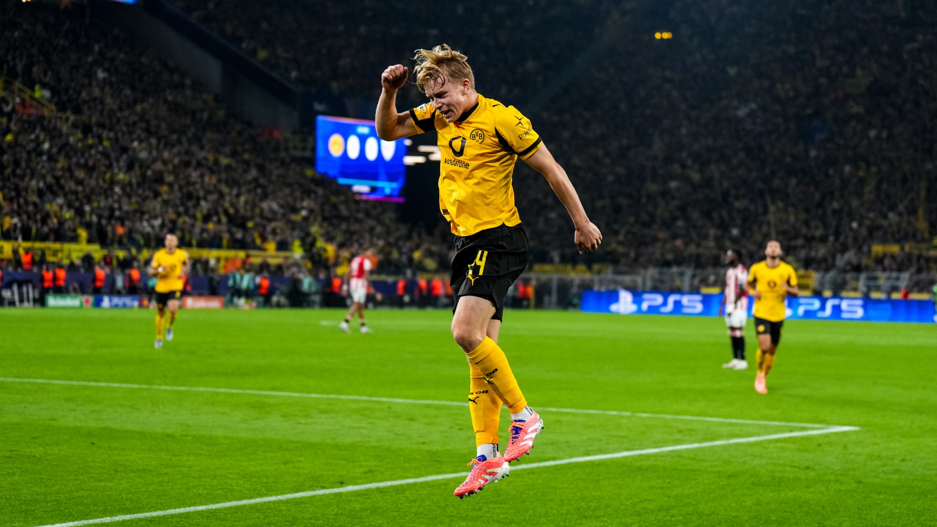 Borussia Dortmund Daniel Svensson Champions League 011025