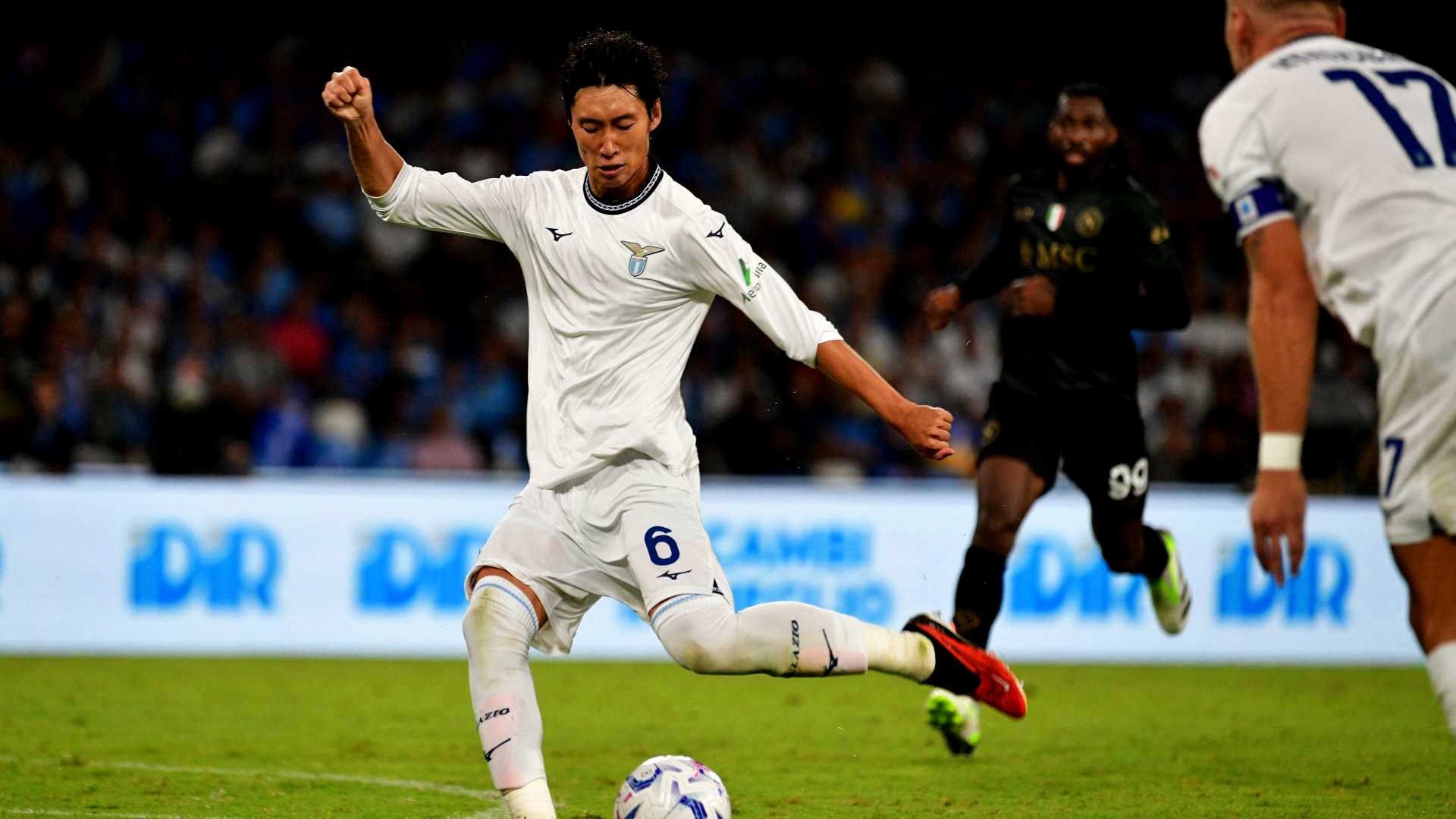 新ミリンコヴィッチは輝いた」王者ナポリ相手にセリエA初得点で躍動の