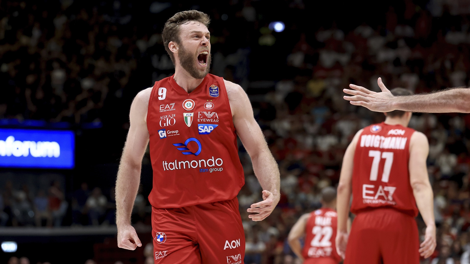 Nicolò Melli esulta durante Gara-7 della Finale Scudetto 2023