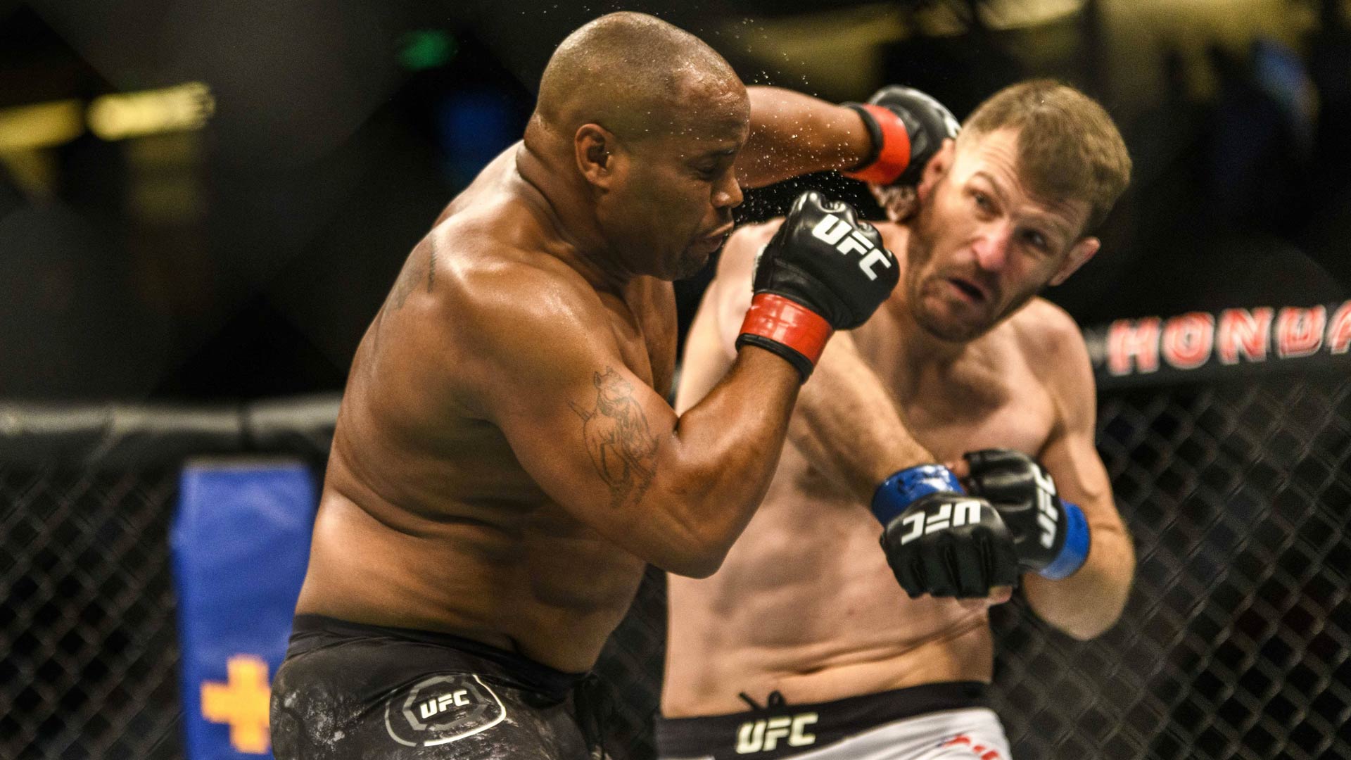 Stipe Miocic Daniel Cormier UFC 2019