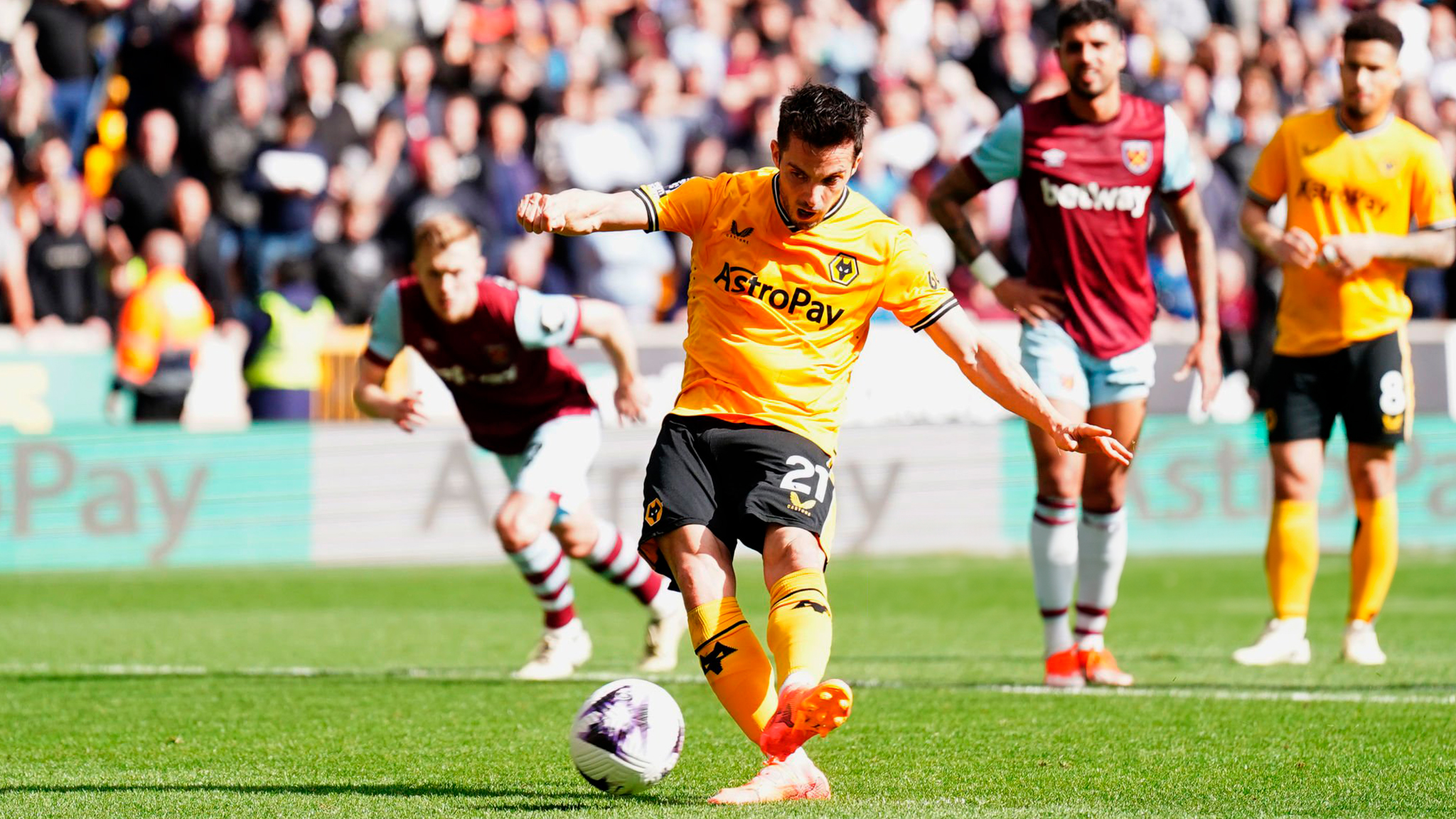 Pablo Sarabia Wolves