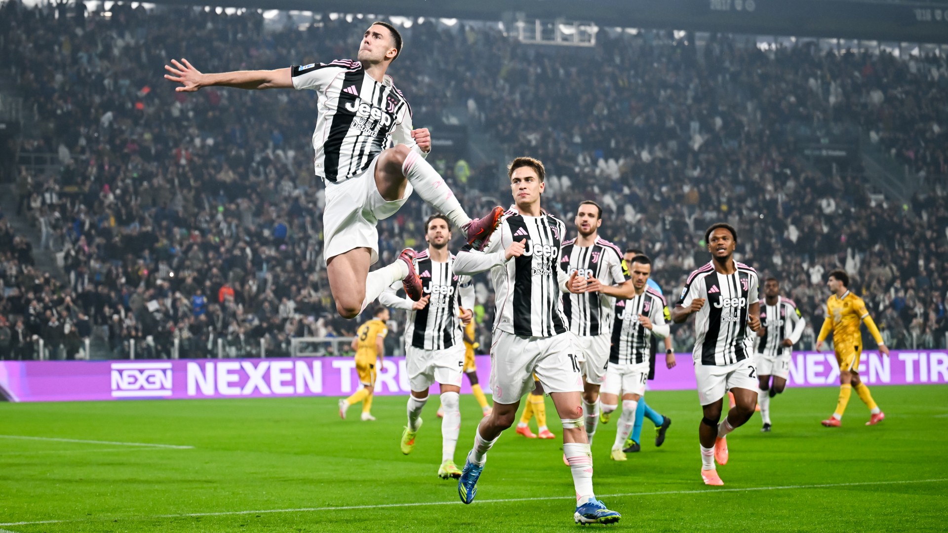 2025-10-30-juventus-vlahovic-yildiz