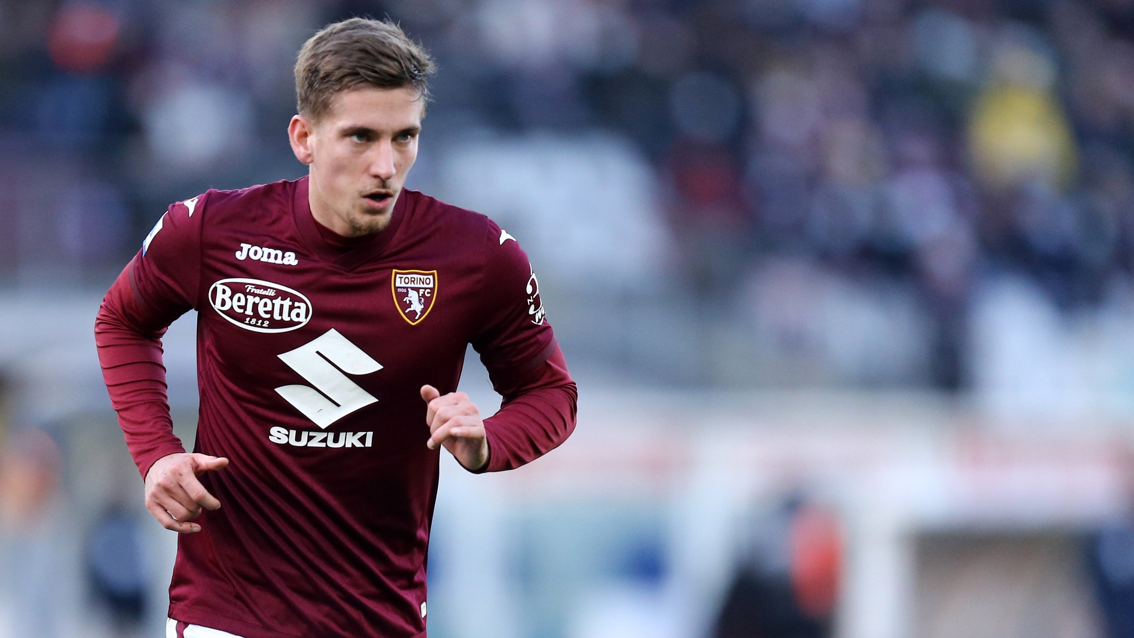 Praet in azione con la maglia del Torino